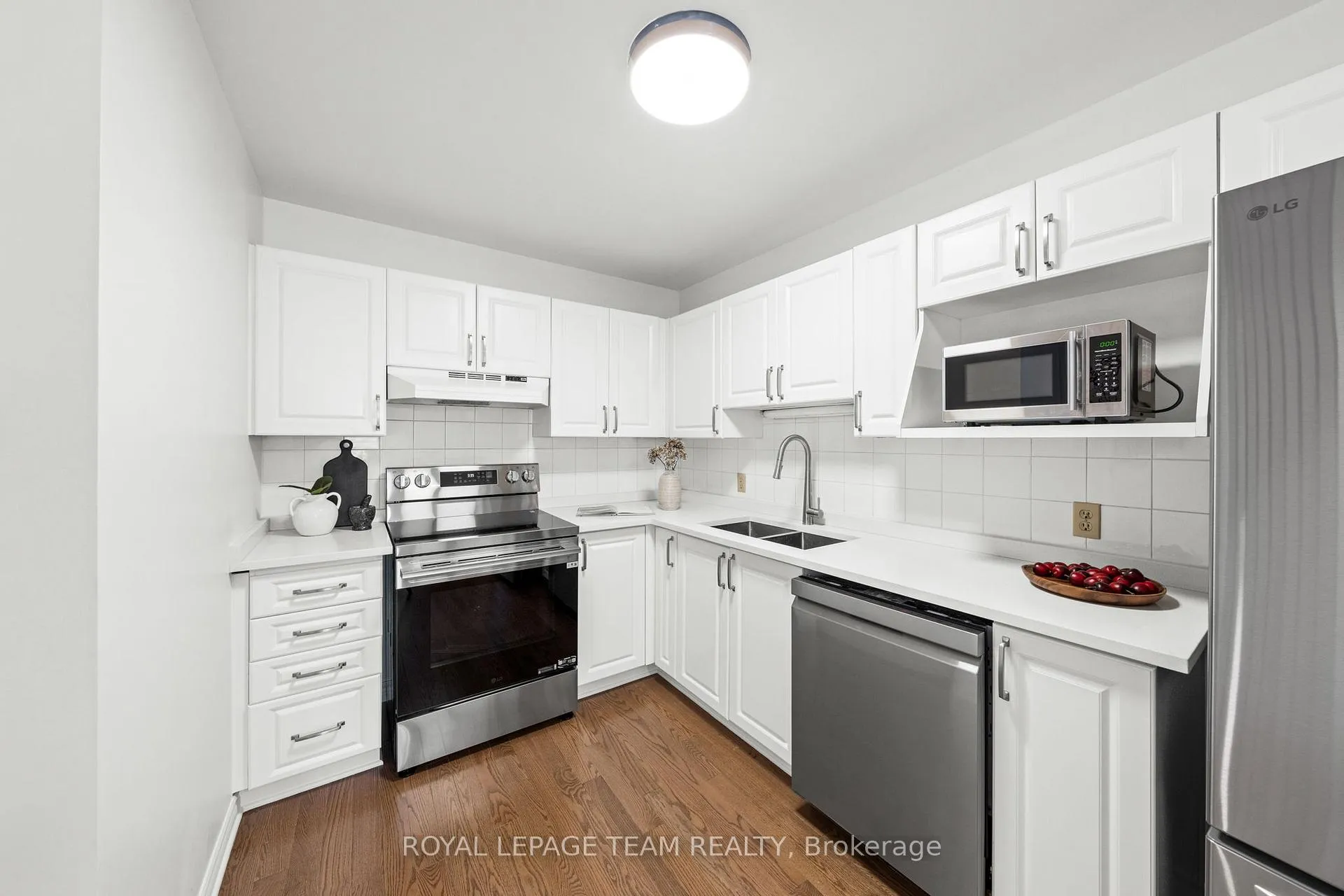 Photo 18 of 71 Furlong Crescent, Ottawa, Kanata - Bridlewood — HOMEH
