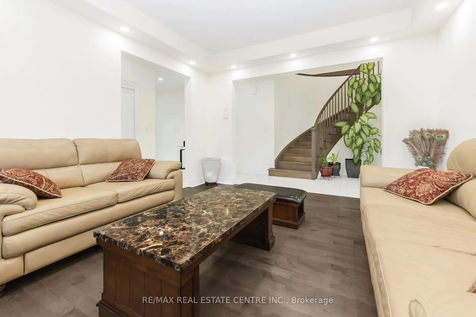 Photo 9 of 127 Lametti Drive, Pelham, Fonthill — HOMEH