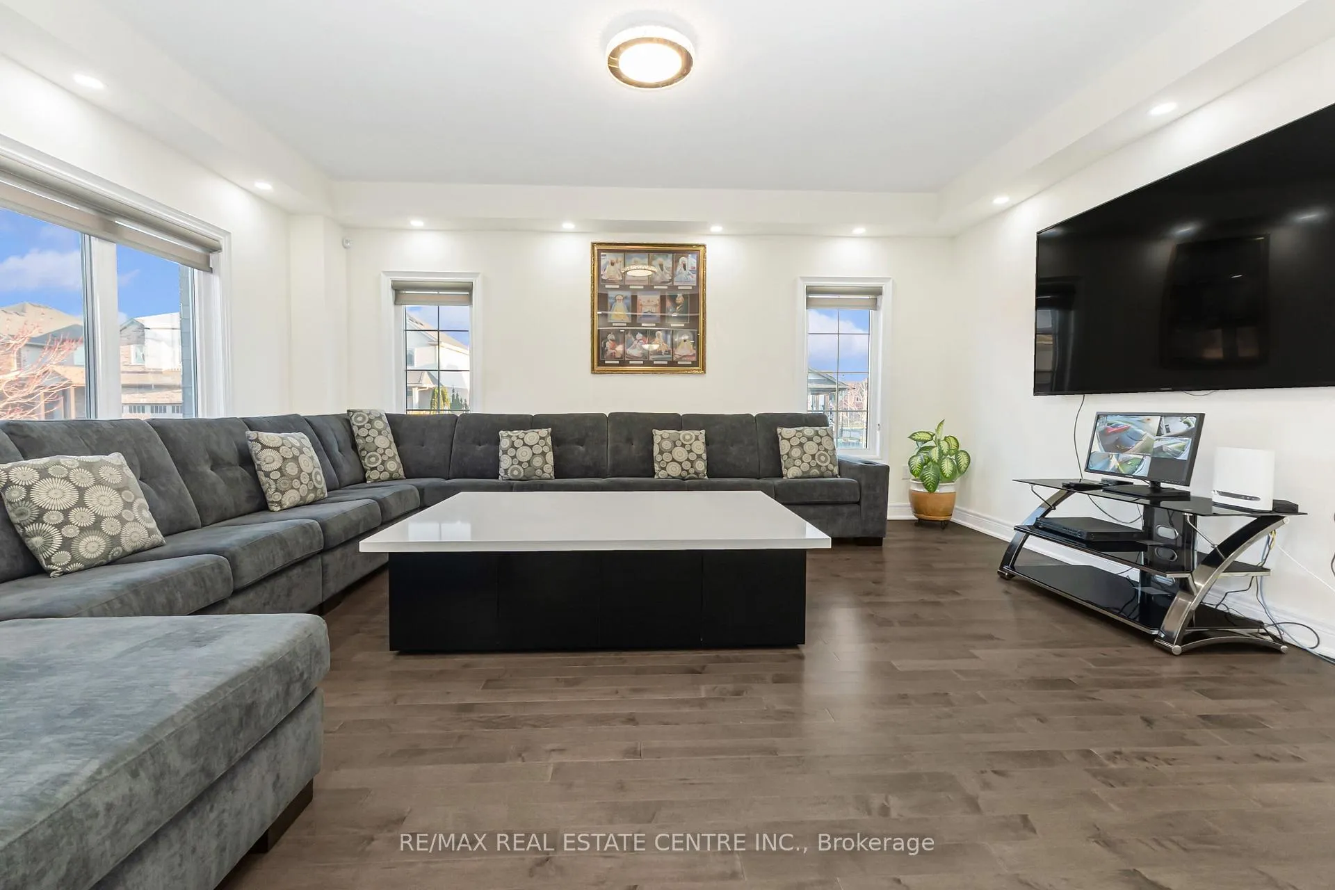 Photo 12 of 127 Lametti Drive, Pelham, Fonthill — HOMEH