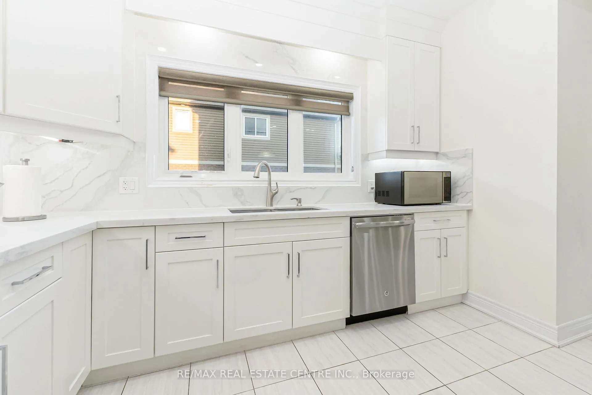 Photo 19 of 127 Lametti Drive, Pelham, Fonthill — HOMEH