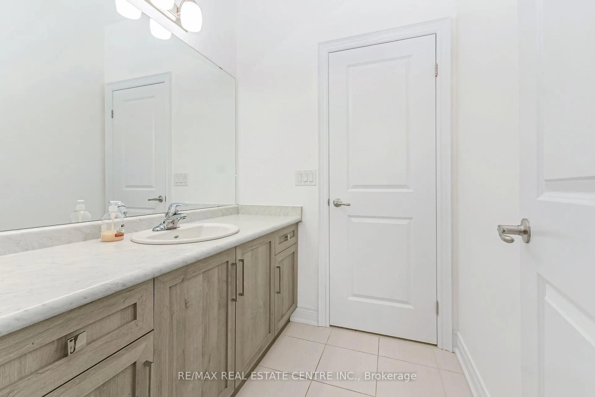Photo 31 of 127 Lametti Drive, Pelham, Fonthill — HOMEH