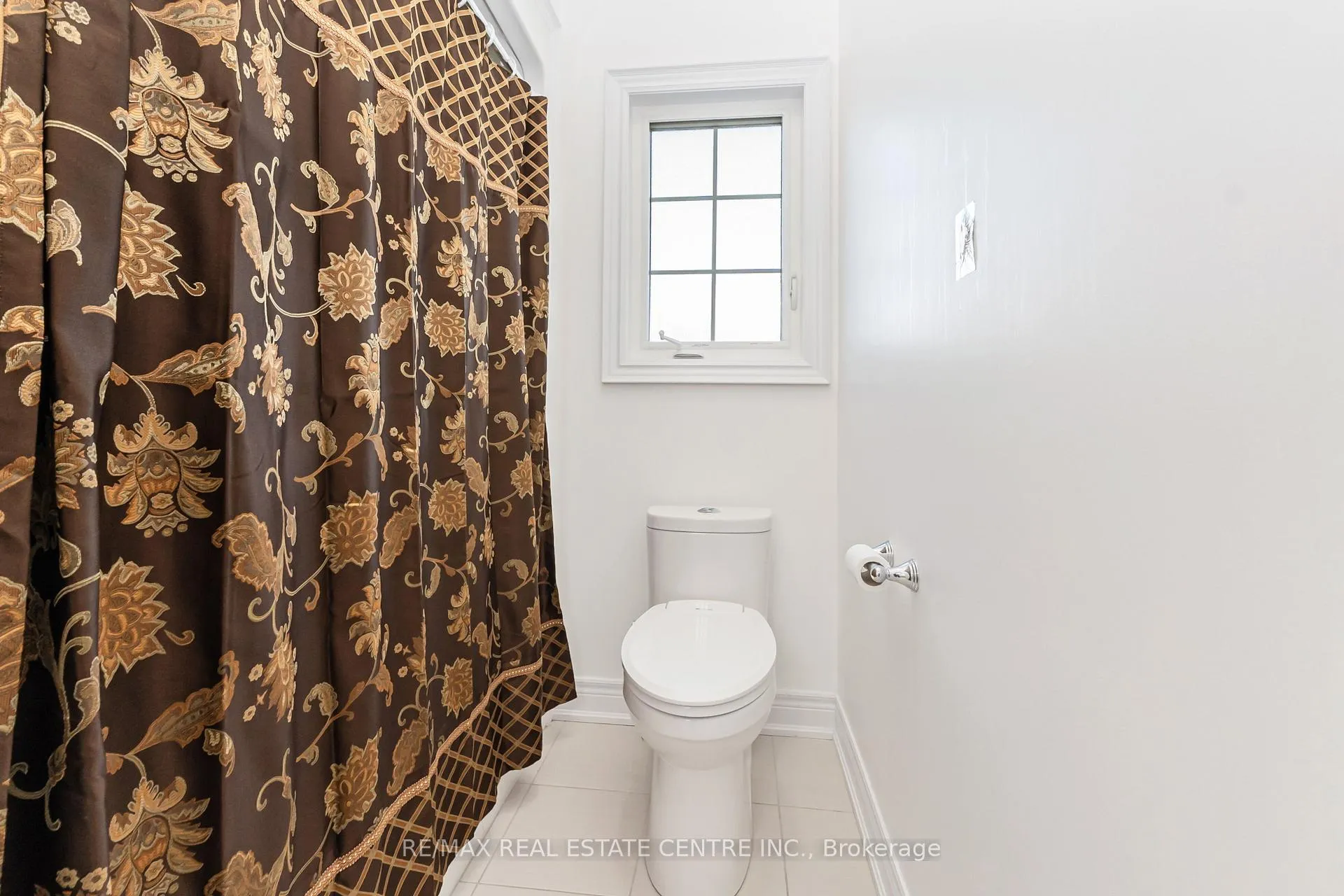 Photo 32 of 127 Lametti Drive, Pelham, Fonthill — HOMEH