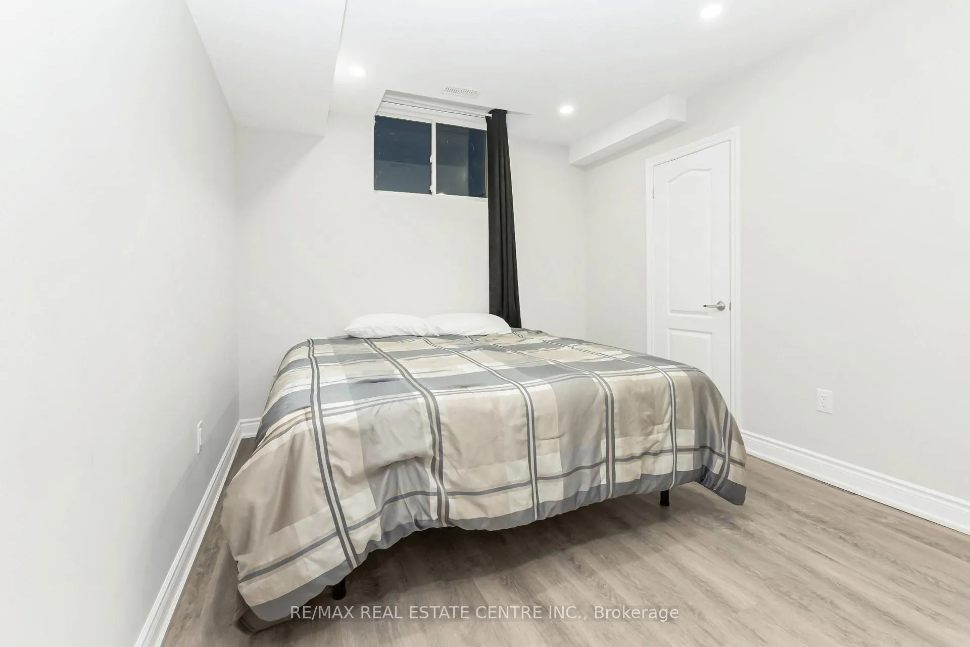 Photo 42 of 127 Lametti Drive, Pelham, Fonthill — HOMEH