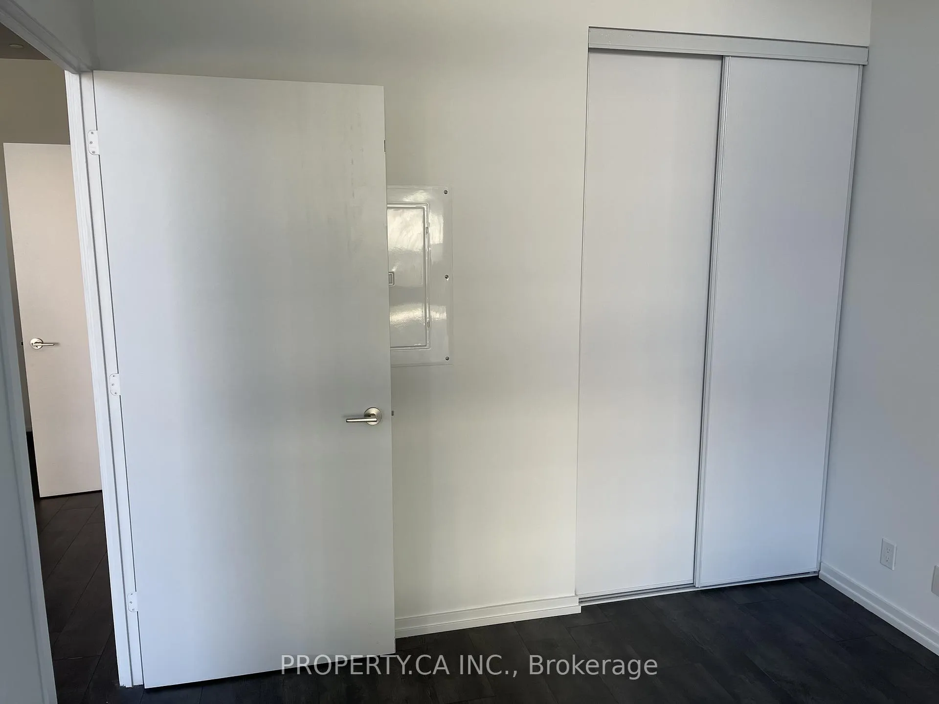 Photo 4 of Unit 208, 7890 Jane Street, Vaughan, Concord — HOMEH