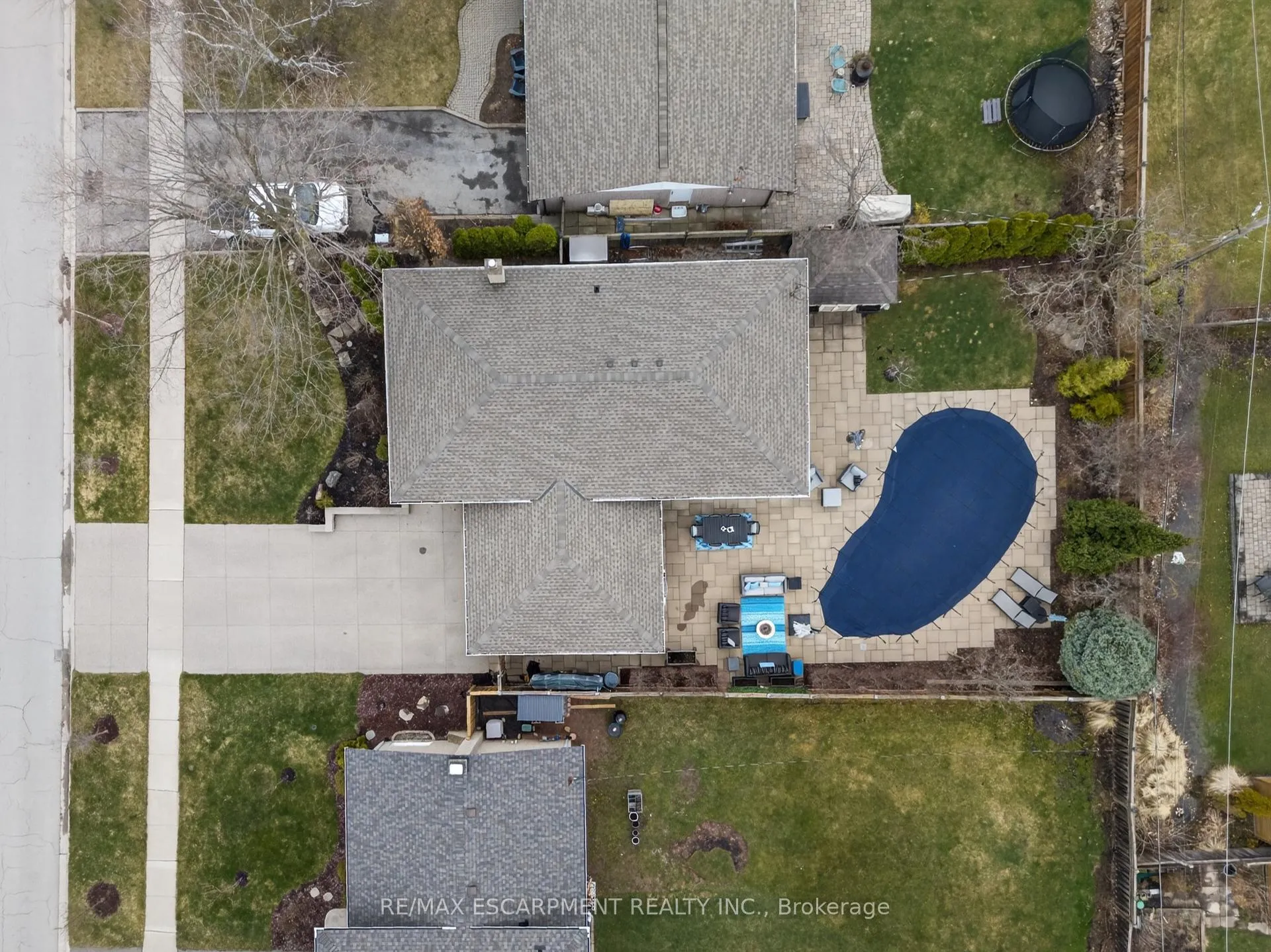 Photo 4 of 316 Silvana Crescent, Burlington, Shoreacres — HOMEH