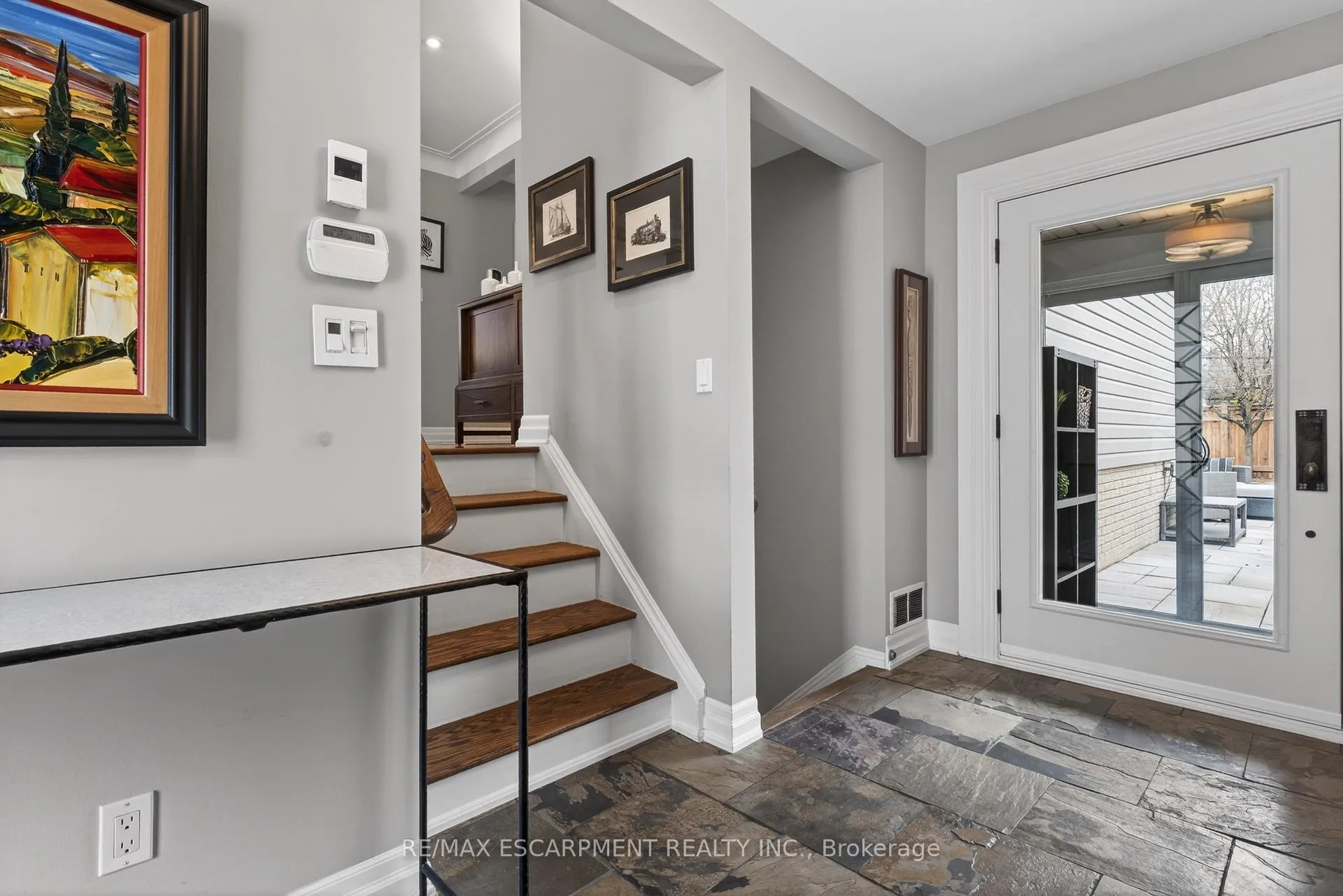 Photo 6 of 316 Silvana Crescent, Burlington, Shoreacres — HOMEH