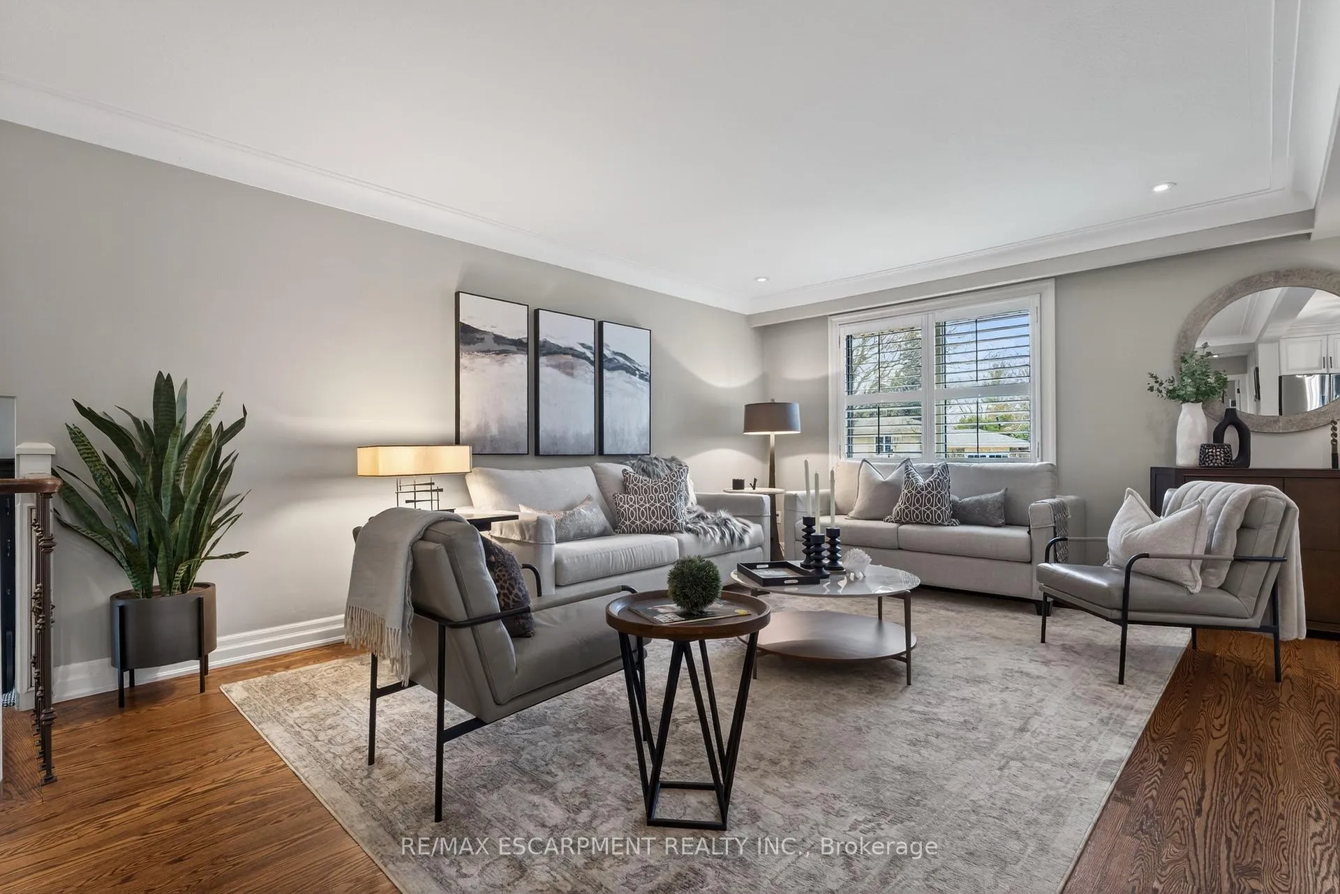 Photo 8 of 316 Silvana Crescent, Burlington, Shoreacres — HOMEH