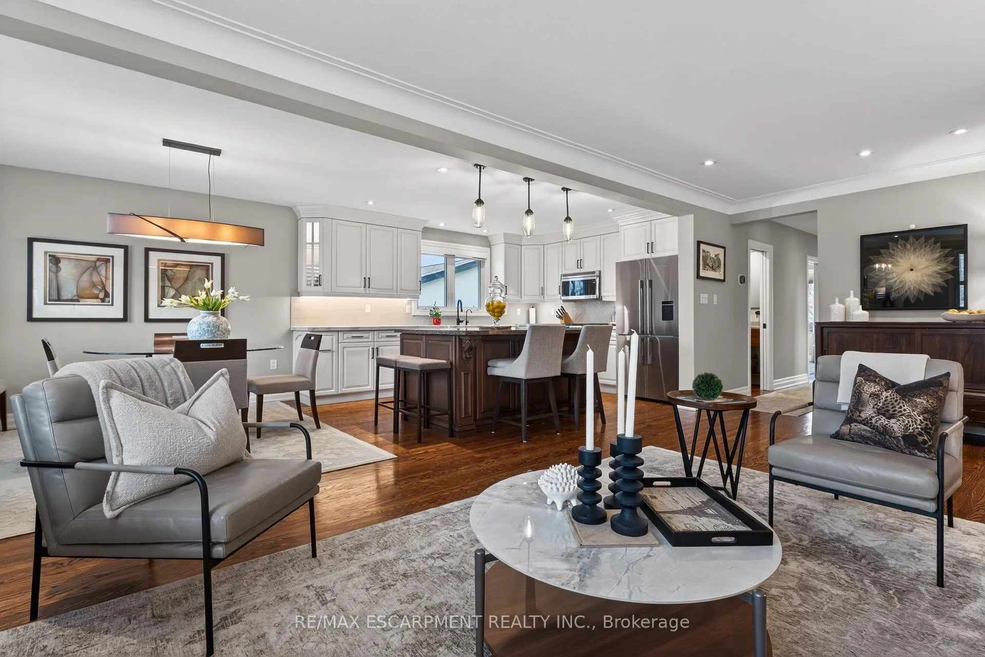 Photo 10 of 316 Silvana Crescent, Burlington, Shoreacres — HOMEH