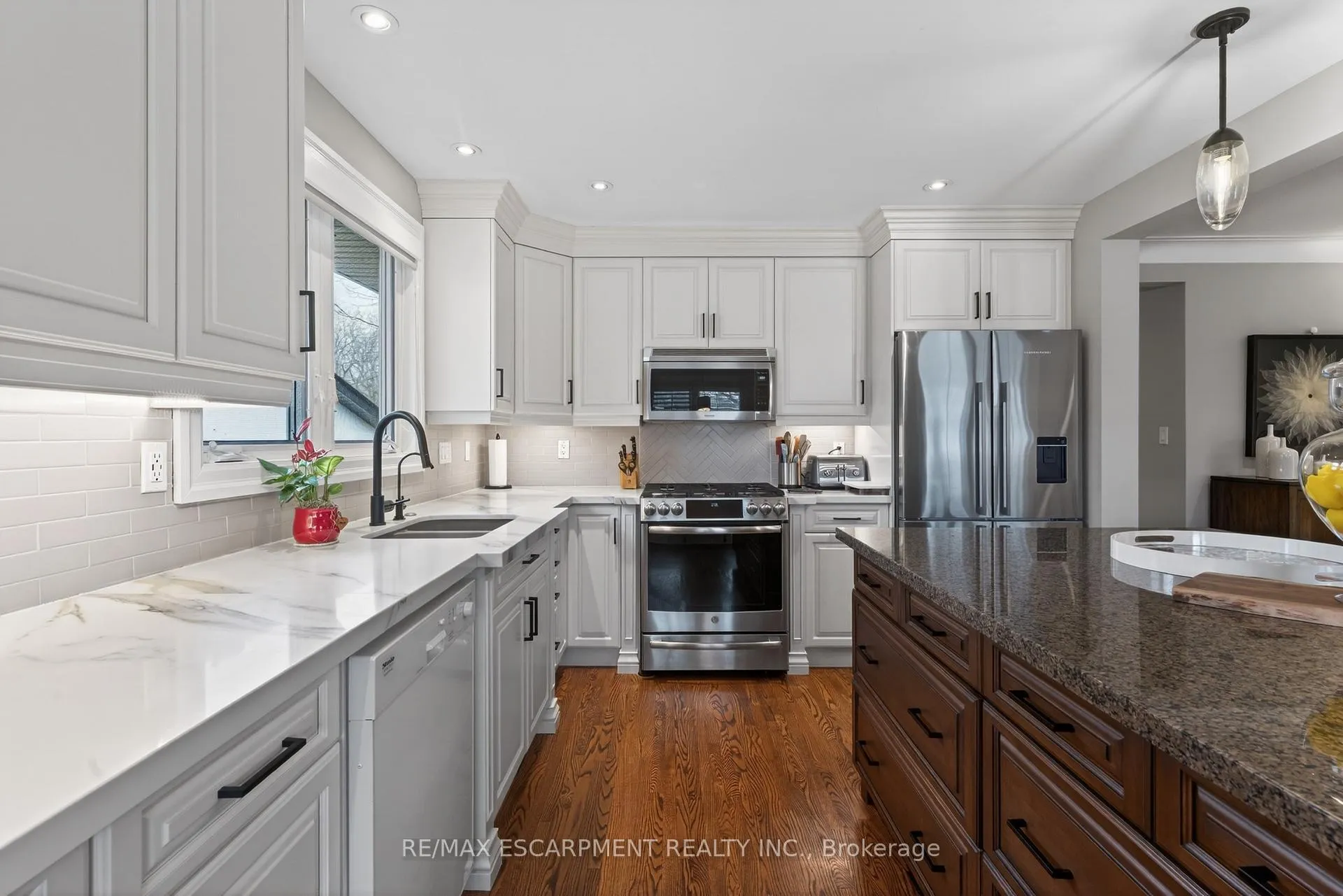 Photo 15 of 316 Silvana Crescent, Burlington, Shoreacres — HOMEH