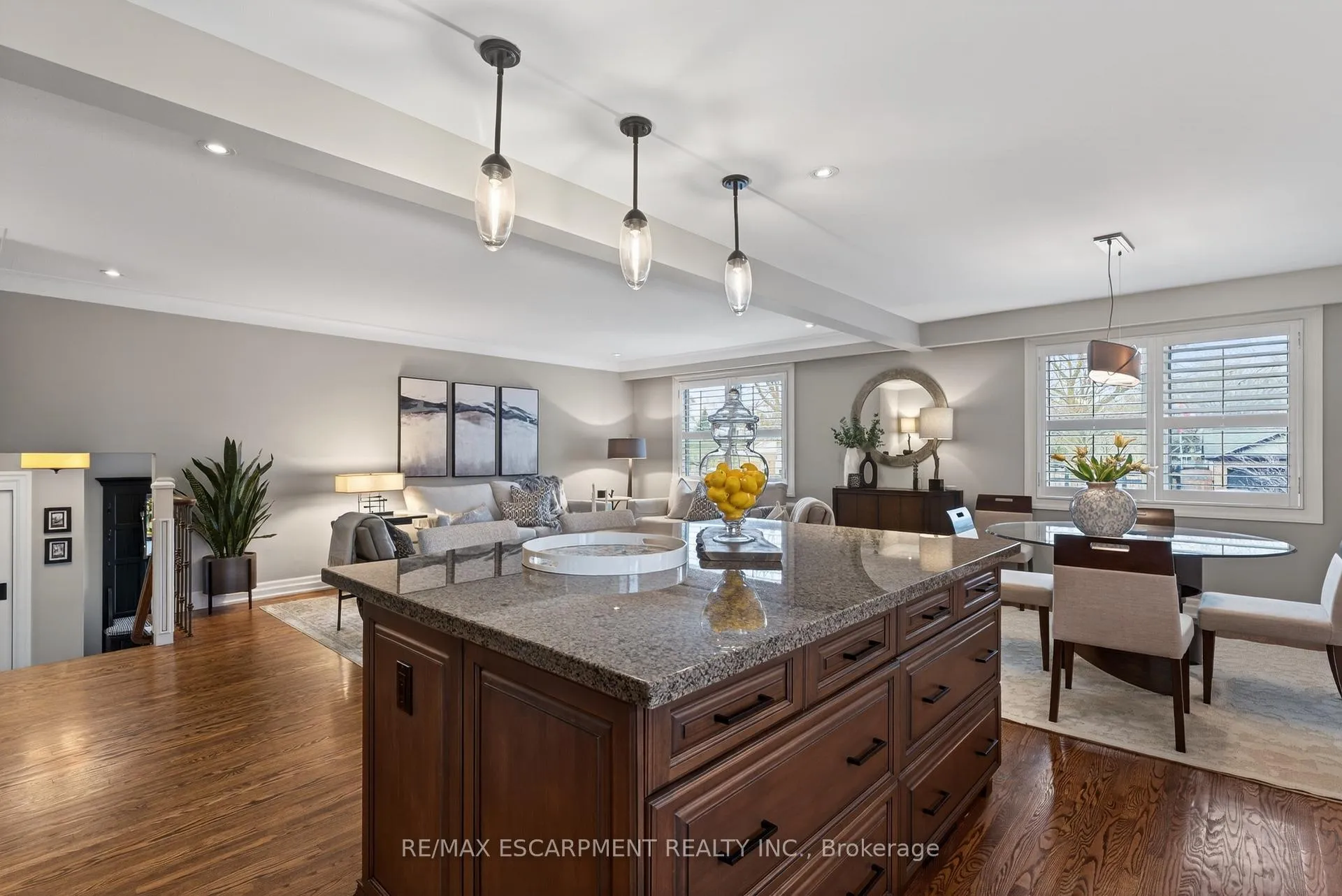 Photo 16 of 316 Silvana Crescent, Burlington, Shoreacres — HOMEH