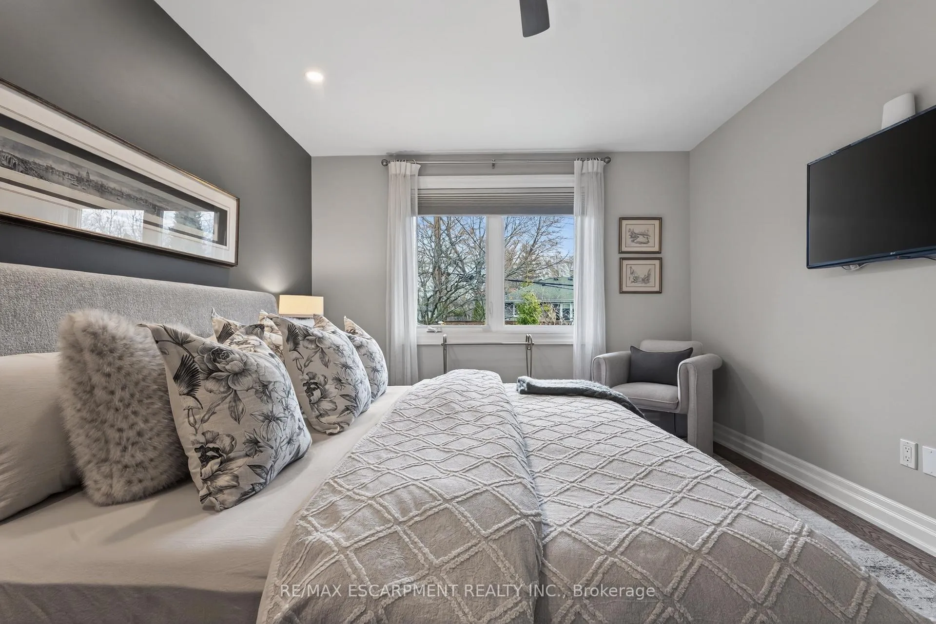 Photo 19 of 316 Silvana Crescent, Burlington, Shoreacres — HOMEH