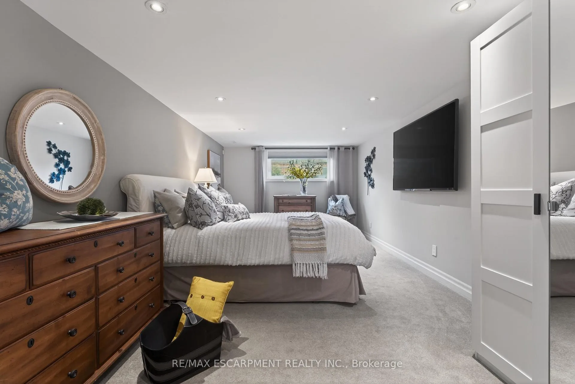 Photo 30 of 316 Silvana Crescent, Burlington, Shoreacres — HOMEH