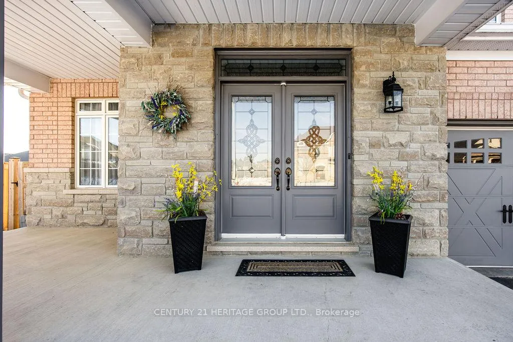 Photo 3 of 25 Copeland Crescent, Innisfil, Cookstown — HOMEH