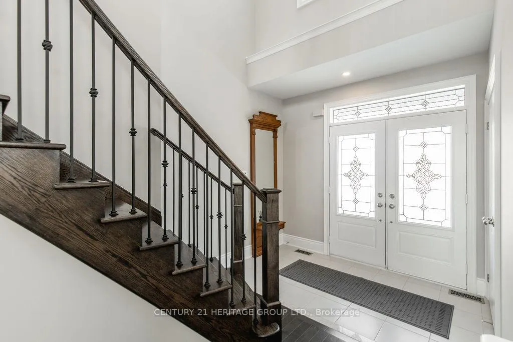 Photo 4 of 25 Copeland Crescent, Innisfil, Cookstown — HOMEH