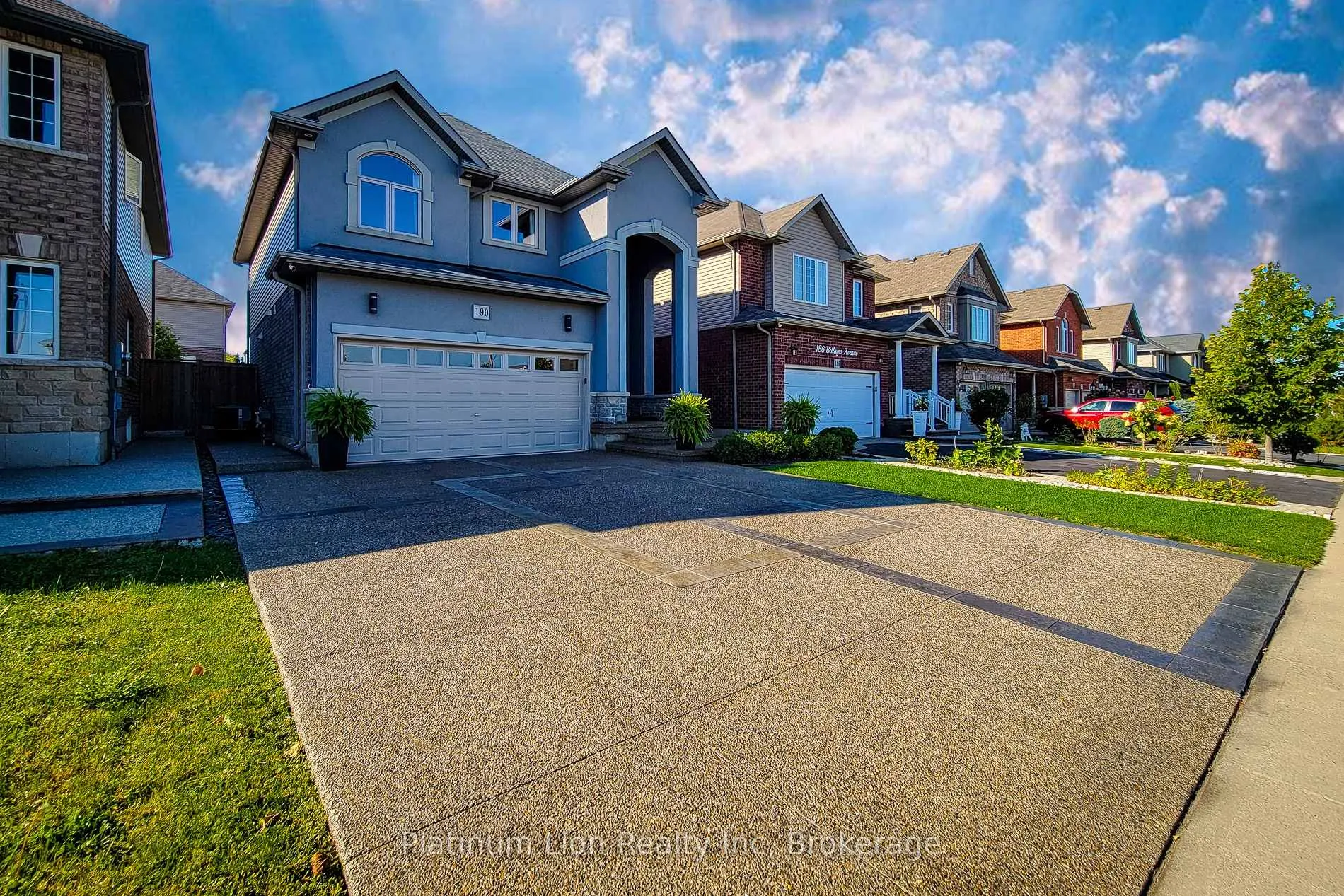 Photo 2 of 190 Bellagio Avenue, Hamilton, Rural Glanbrook — HOMEH