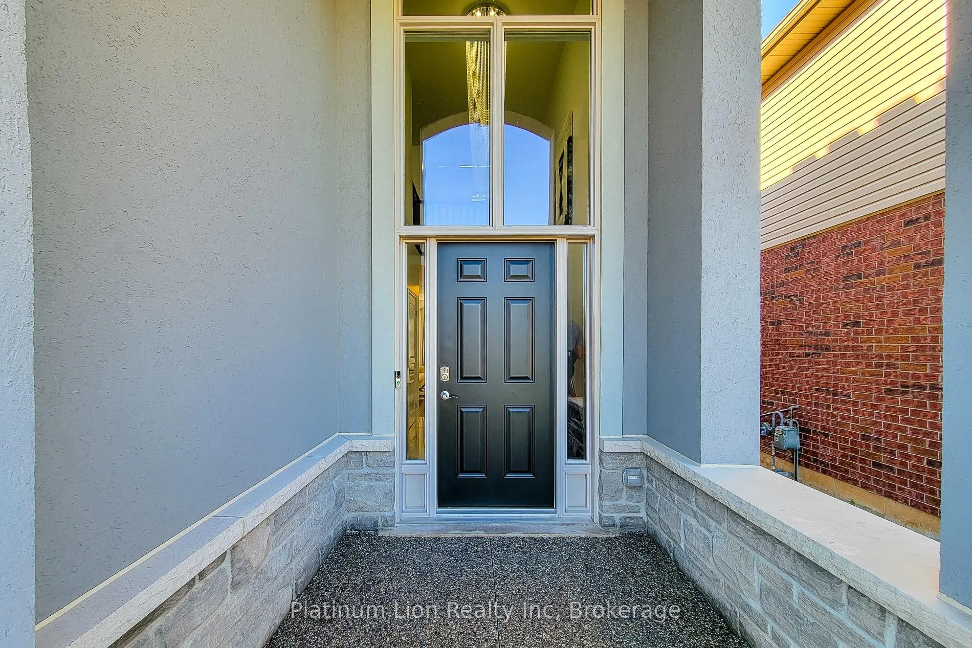 Photo 4 of 190 Bellagio Avenue, Hamilton, Rural Glanbrook — HOMEH