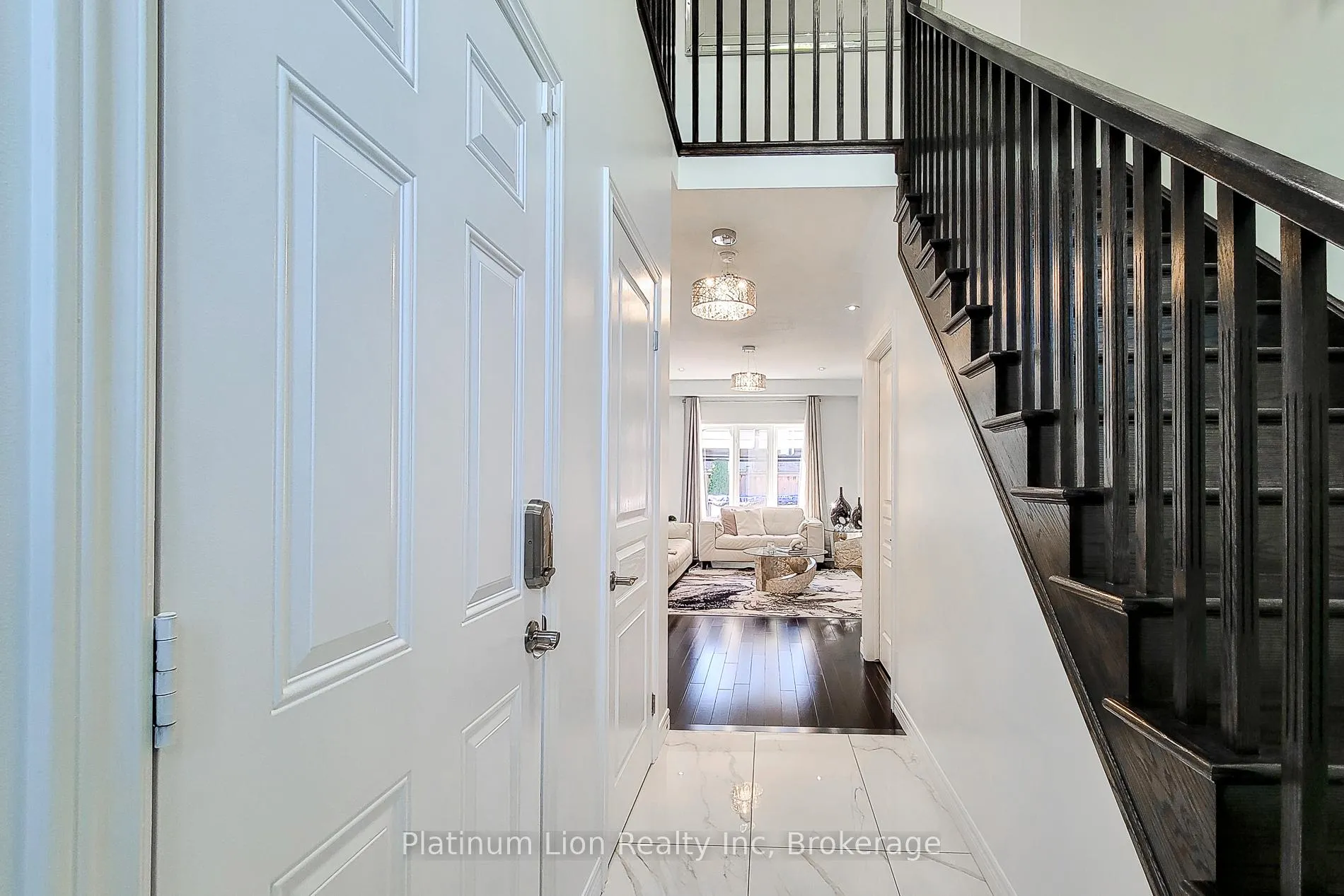Photo 5 of 190 Bellagio Avenue, Hamilton, Rural Glanbrook — HOMEH