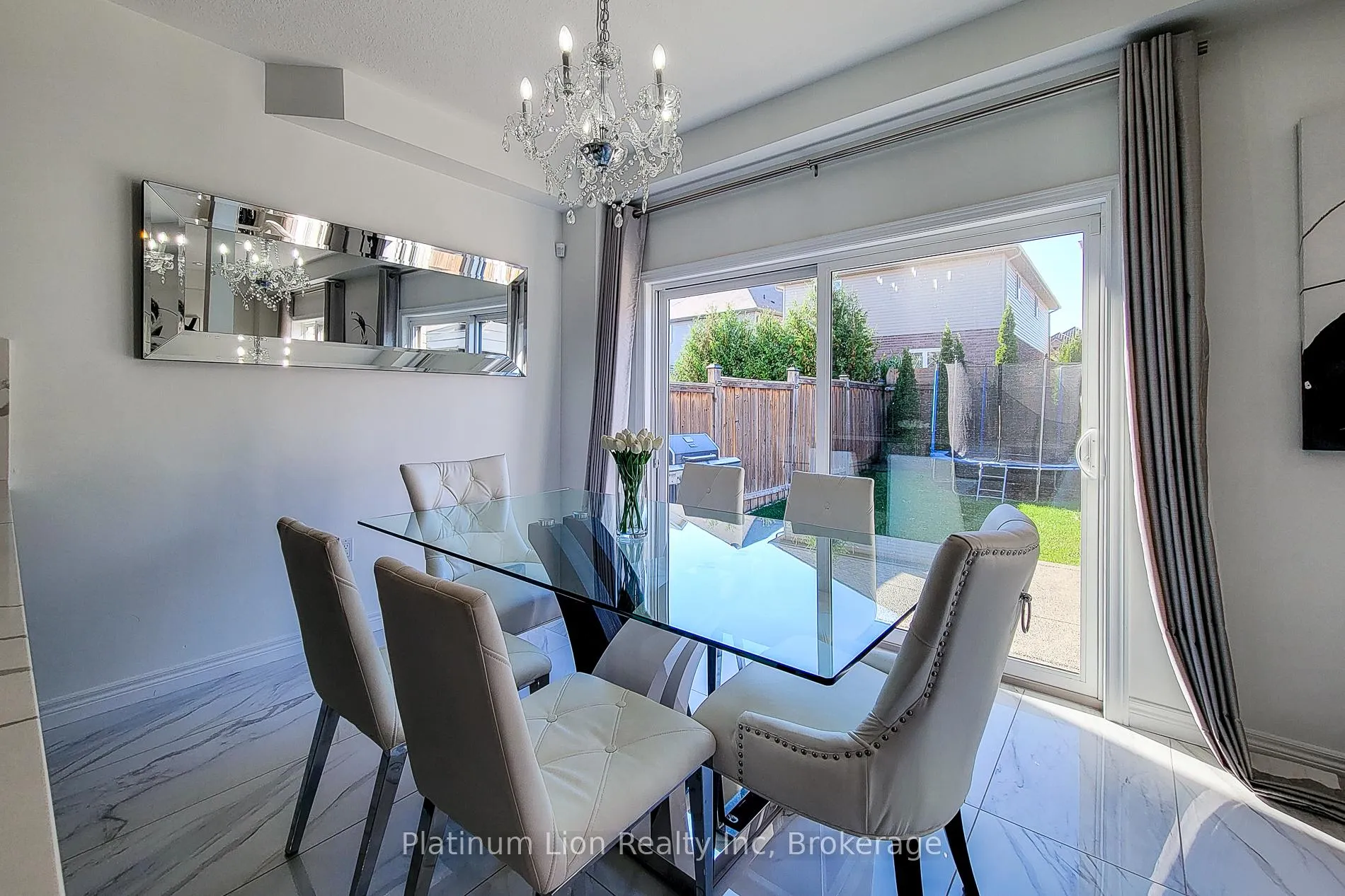 Photo 18 of 190 Bellagio Avenue, Hamilton, Rural Glanbrook — HOMEH