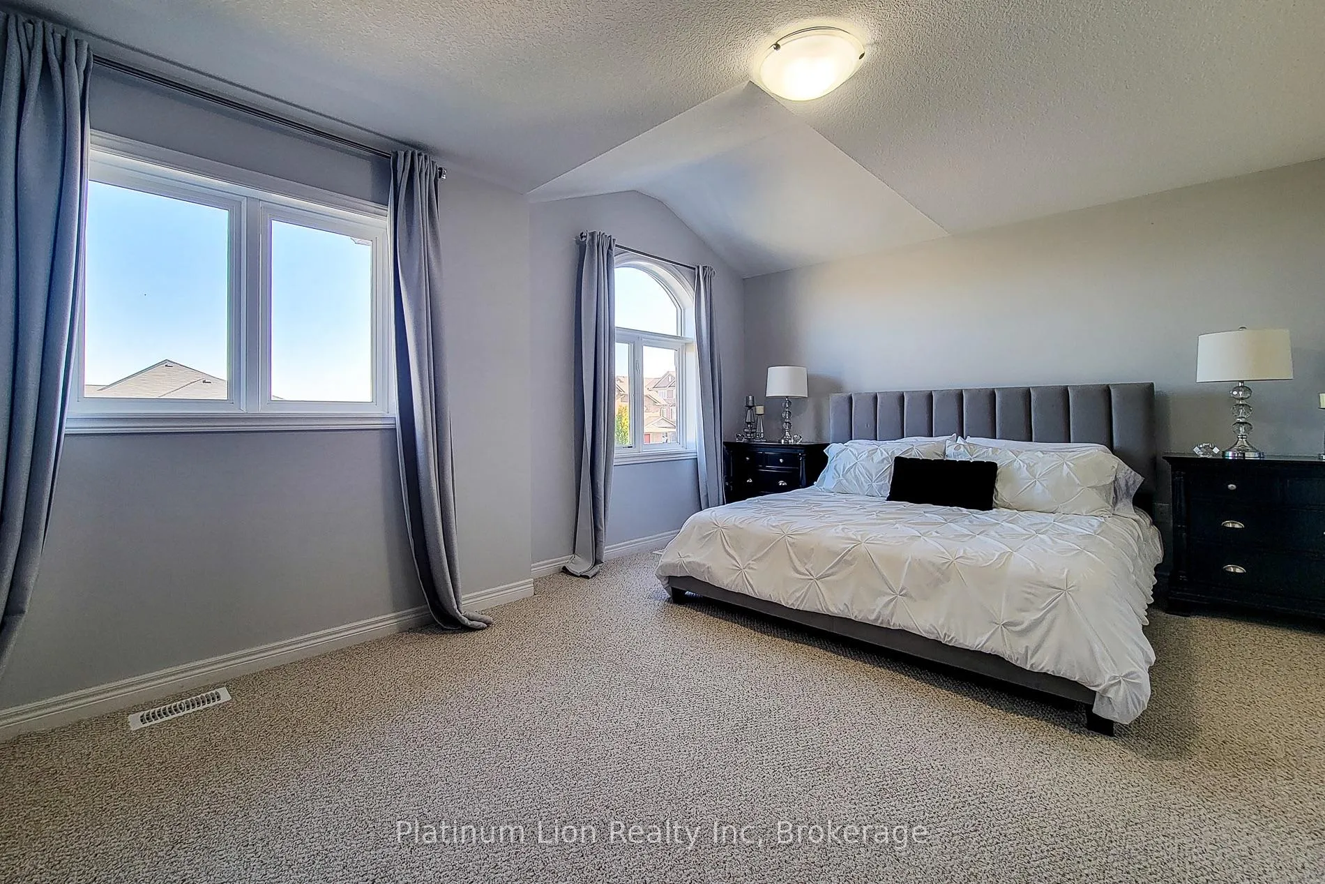 Photo 25 of 190 Bellagio Avenue, Hamilton, Rural Glanbrook — HOMEH