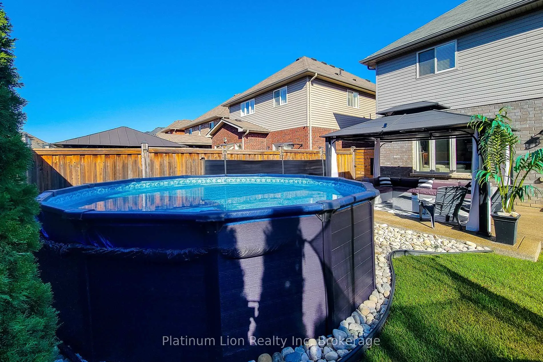 Photo 48 of 190 Bellagio Avenue, Hamilton, Rural Glanbrook — HOMEH