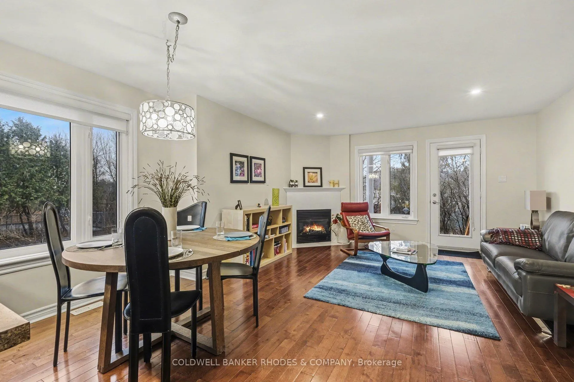 Photo 11 of 60 Mayflower Private, Ottawa, Woodroffe — HOMEH
