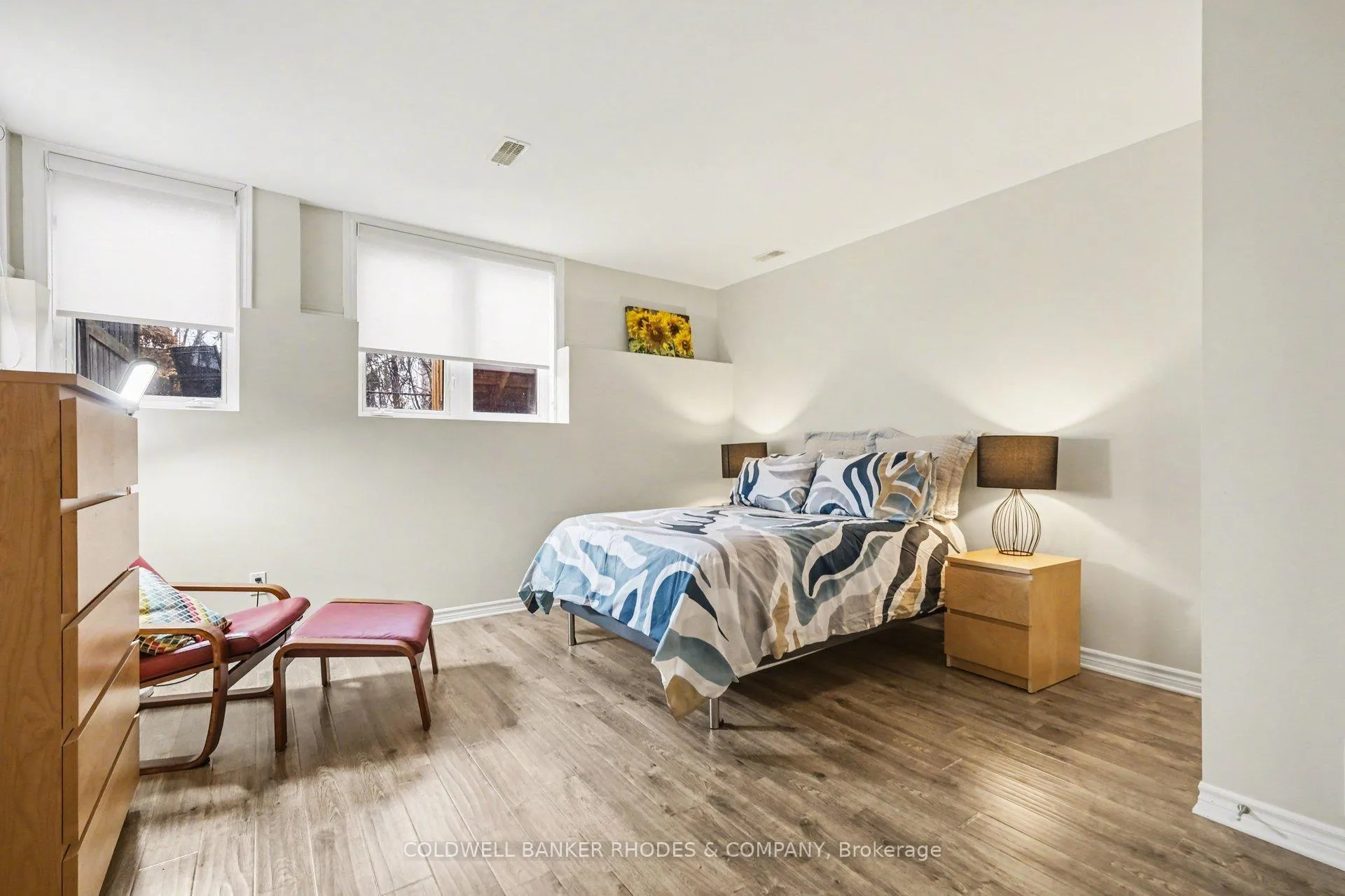 Photo 19 of 60 Mayflower Private, Ottawa, Woodroffe — HOMEH