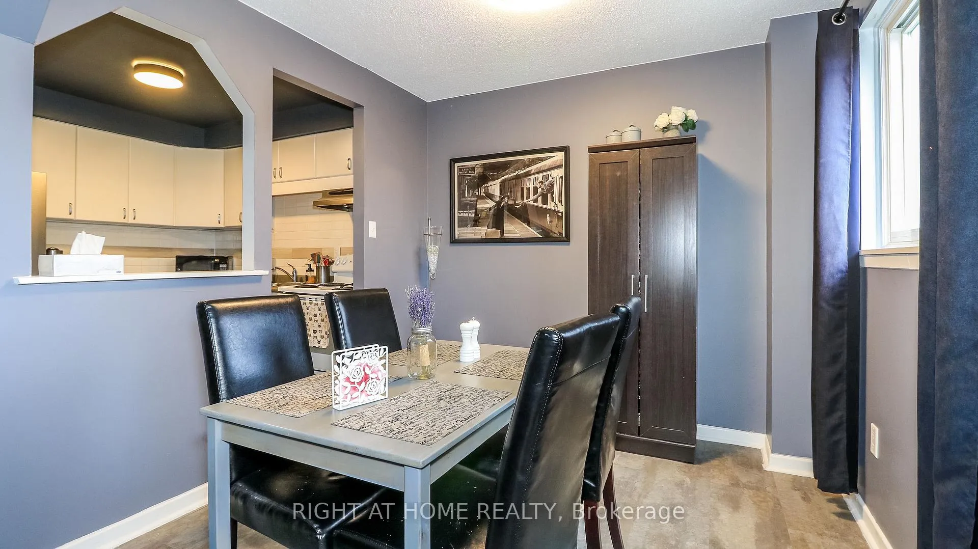 Photo 6 of 21 Robin Court, Barrie, Cundles East — HOMEH