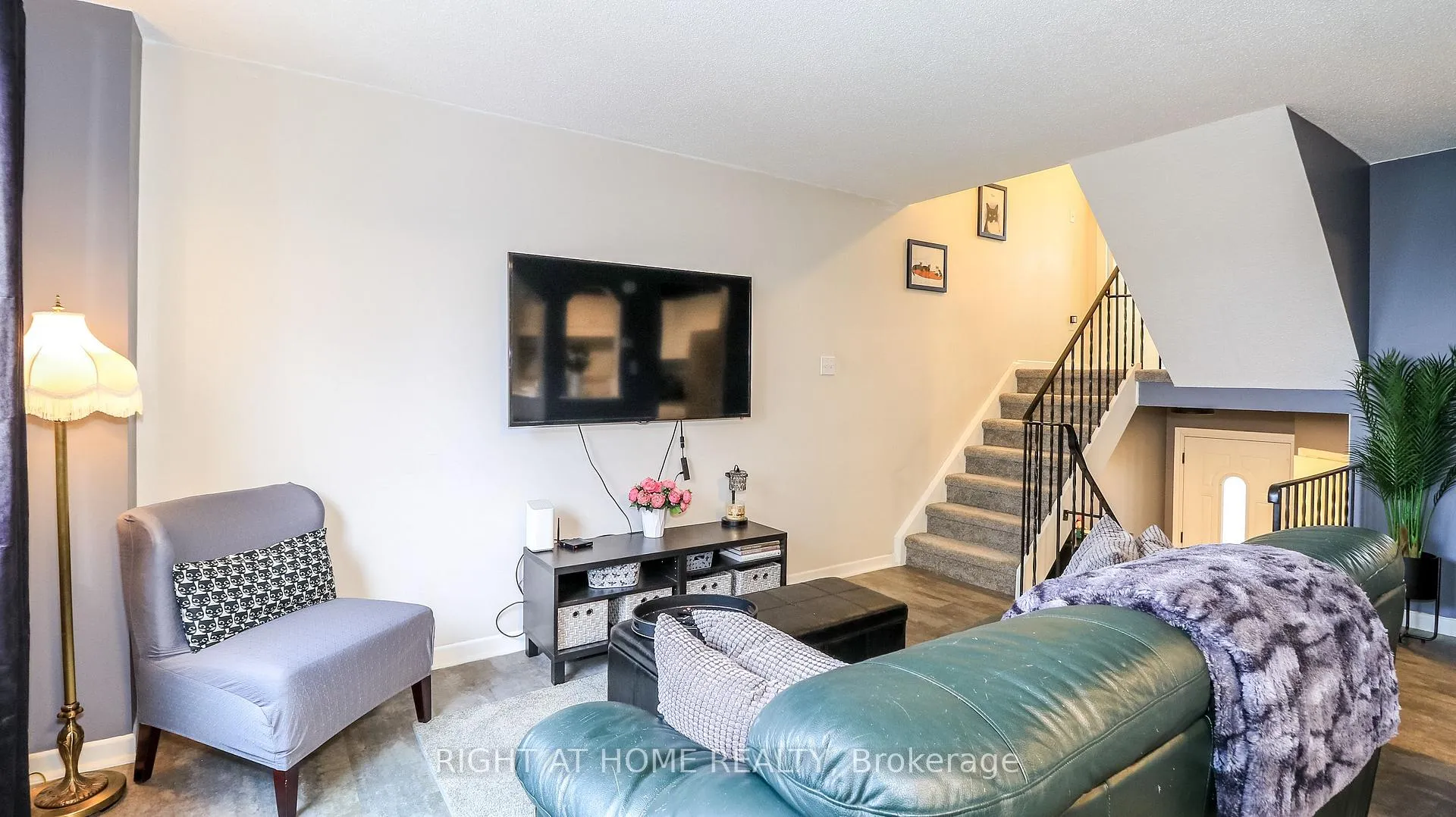 Photo 12 of 21 Robin Court, Barrie, Cundles East — HOMEH