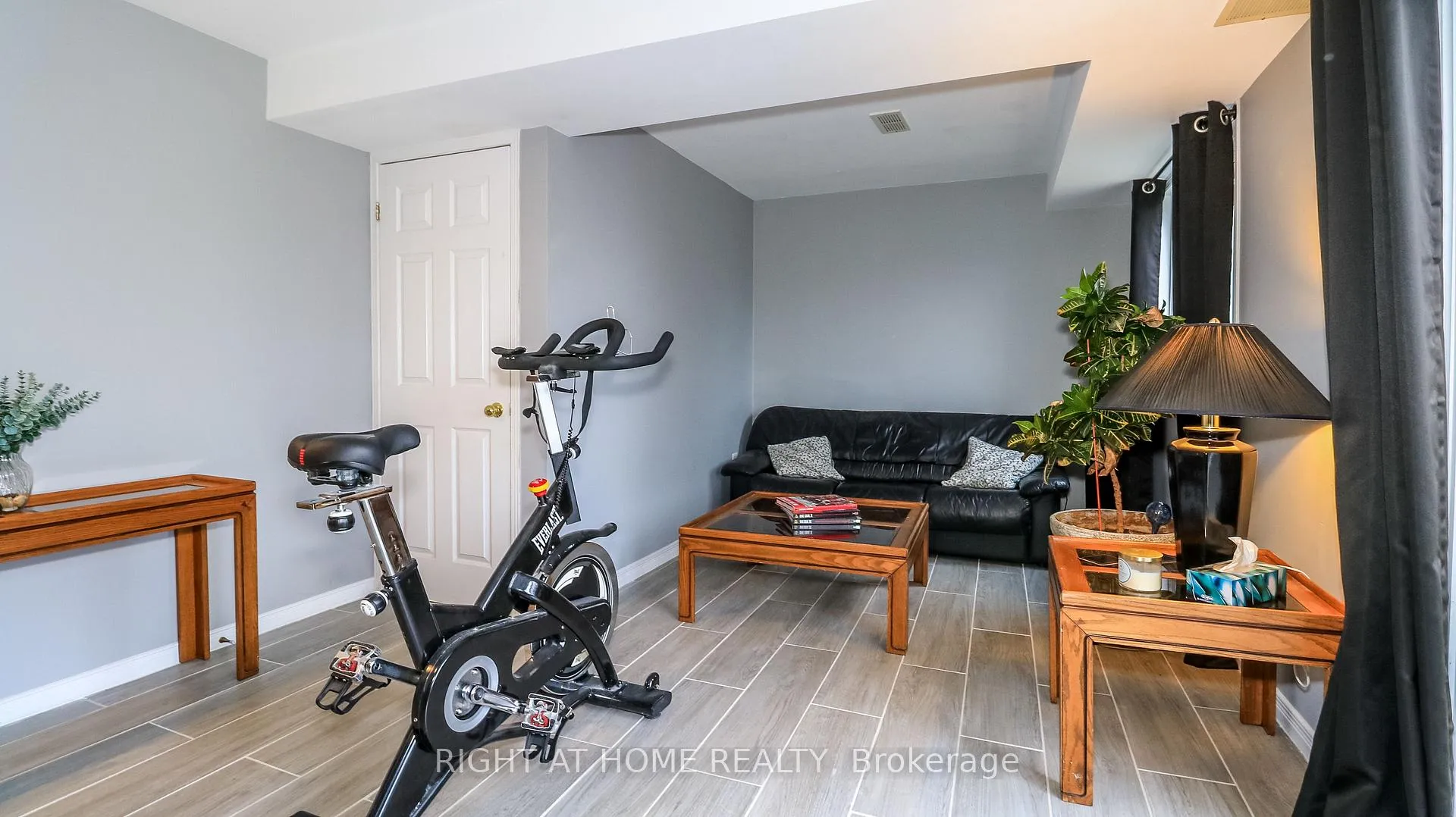 Photo 20 of 21 Robin Court, Barrie, Cundles East — HOMEH