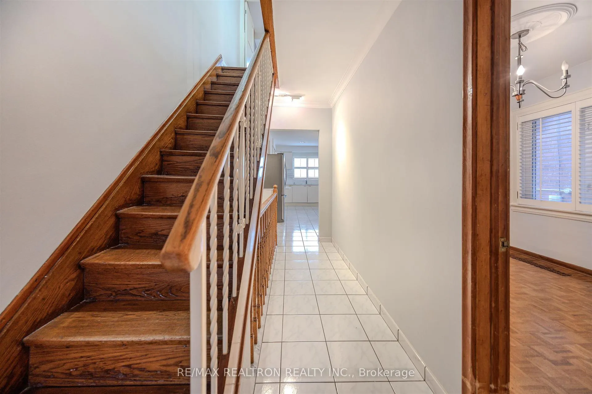 Photo 5 of 142 Gilbert Avenue, Toronto, Corso Italia-Davenport — HOMEH