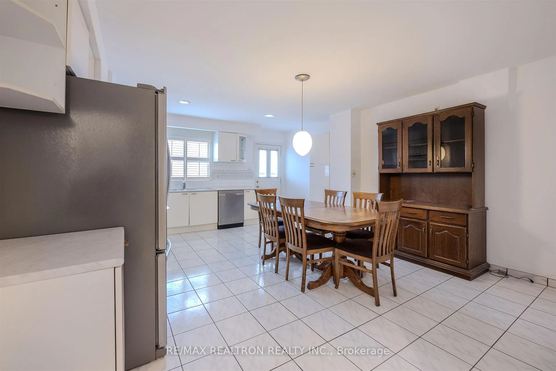 Photo 14 of 142 Gilbert Avenue, Toronto, Corso Italia-Davenport — HOMEH