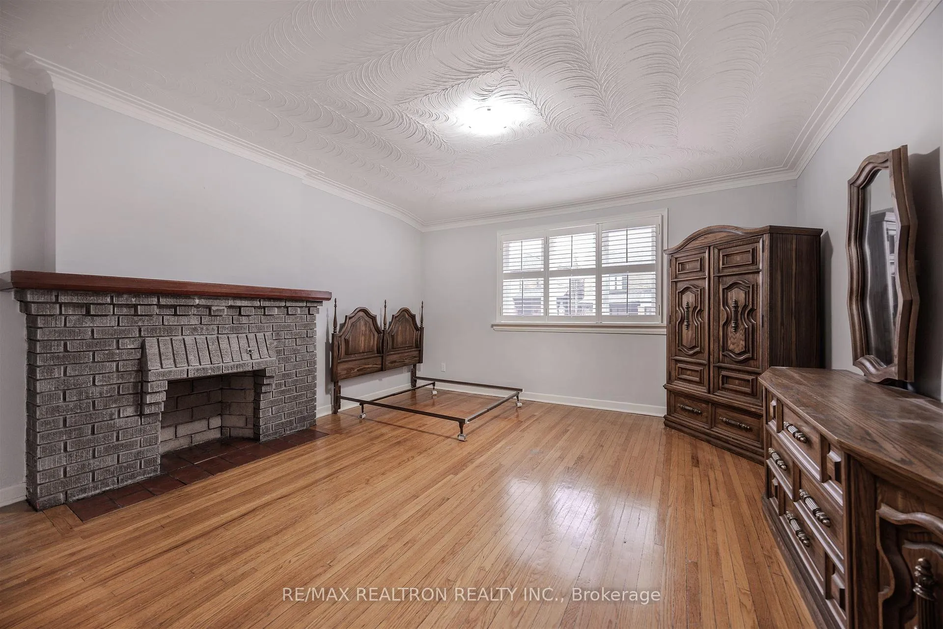 Photo 21 of 142 Gilbert Avenue, Toronto, Corso Italia-Davenport — HOMEH