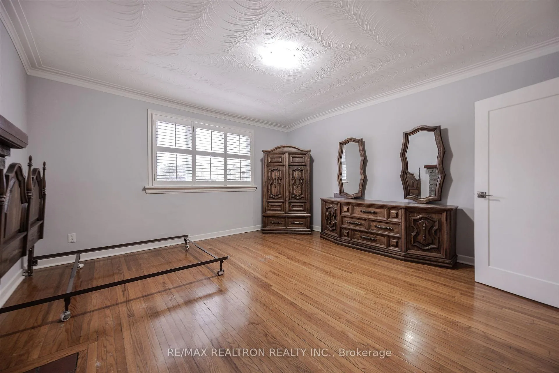 Photo 22 of 142 Gilbert Avenue, Toronto, Corso Italia-Davenport — HOMEH