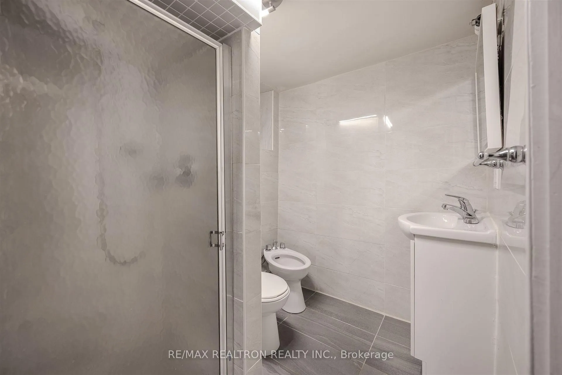 Photo 34 of 142 Gilbert Avenue, Toronto, Corso Italia-Davenport — HOMEH