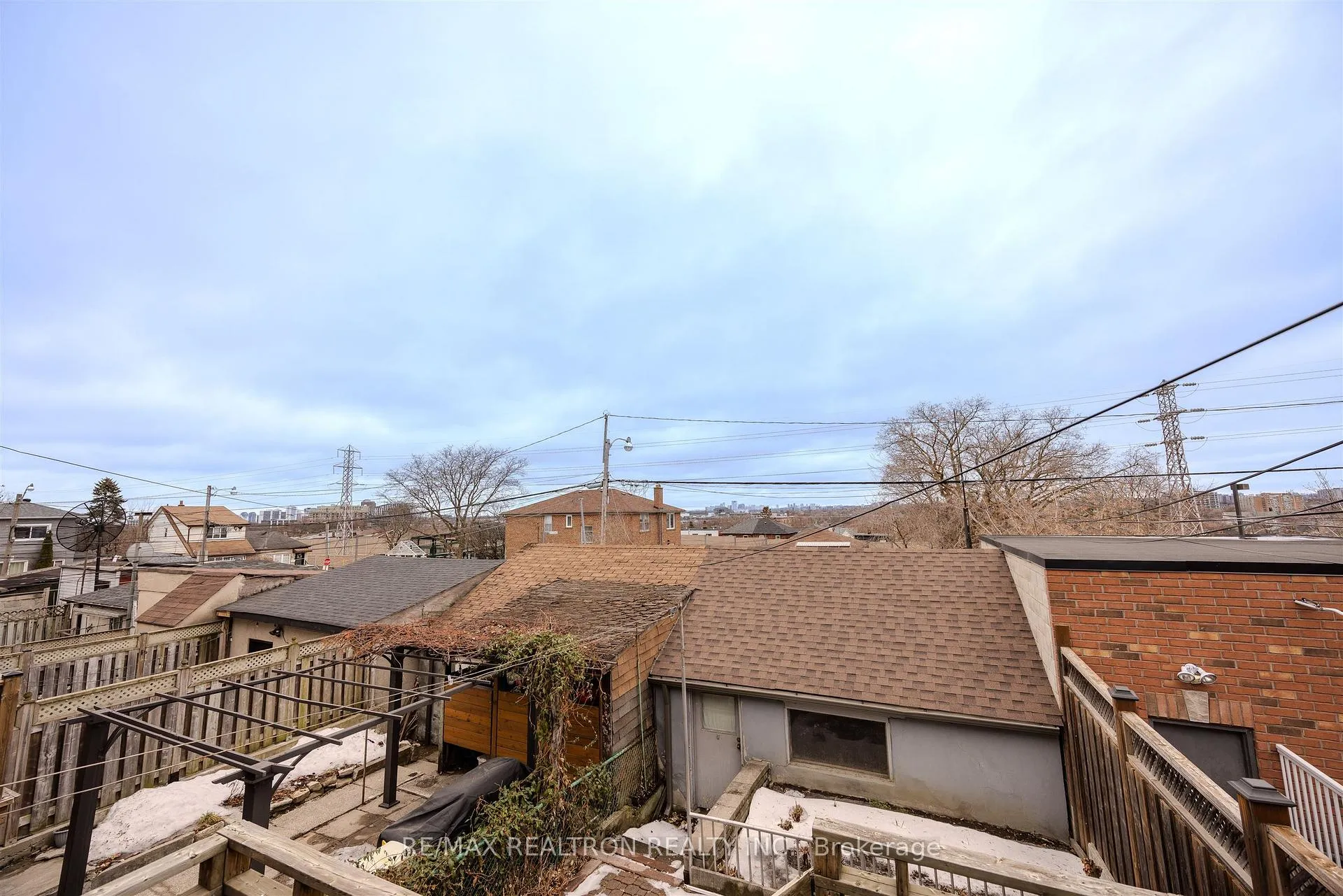 Photo 37 of 142 Gilbert Avenue, Toronto, Corso Italia-Davenport — HOMEH