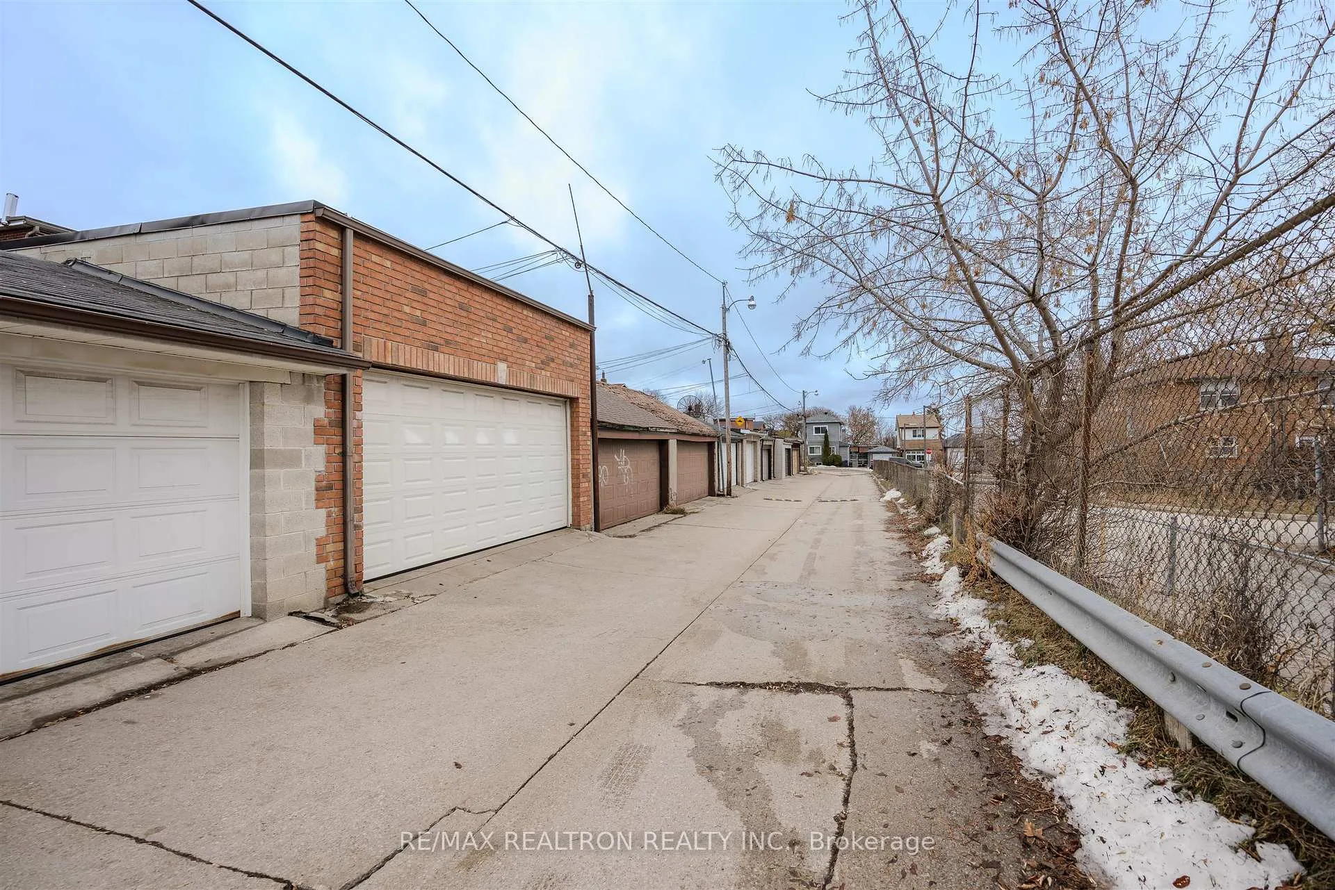 Photo 39 of 142 Gilbert Avenue, Toronto, Corso Italia-Davenport — HOMEH