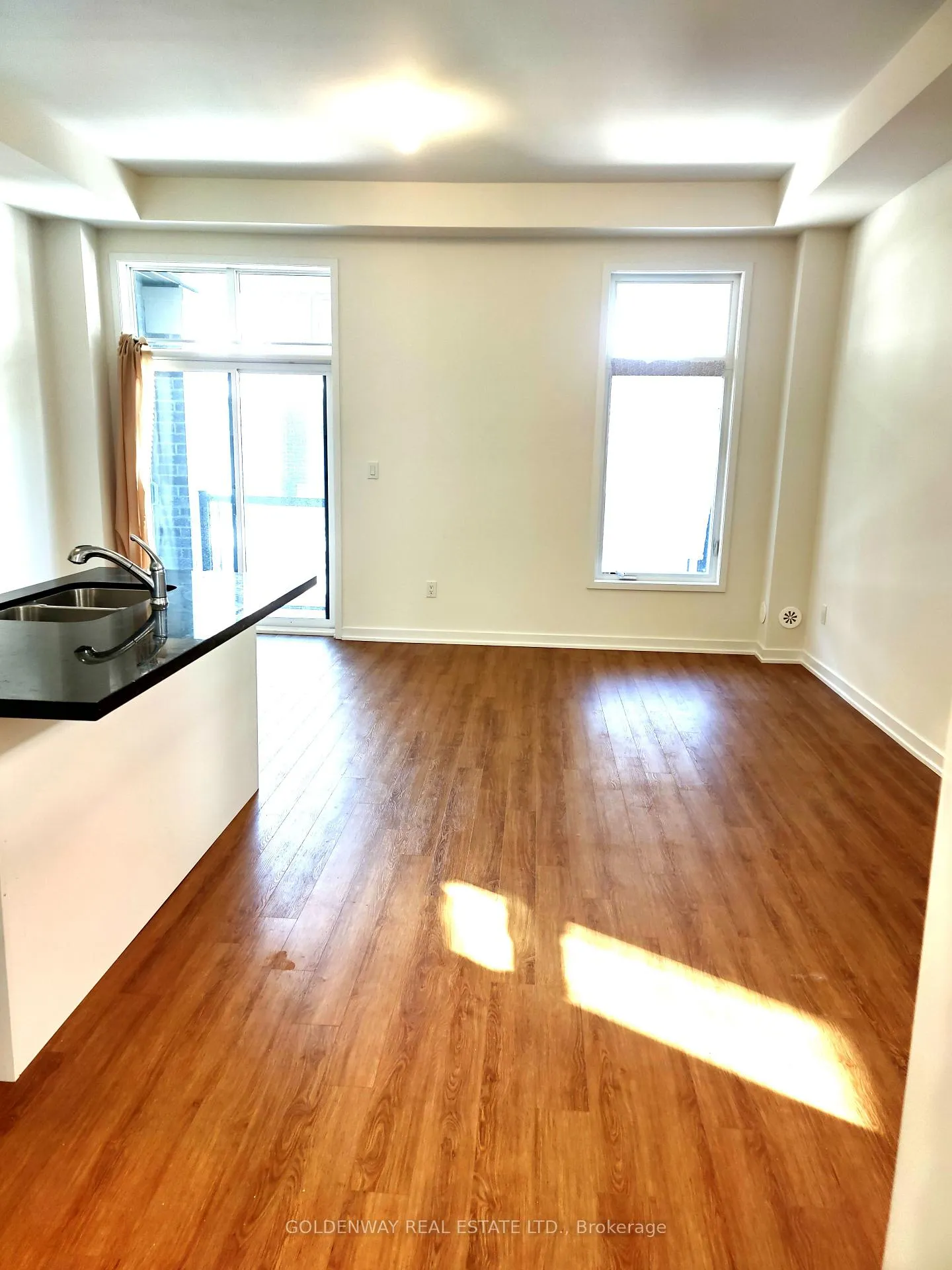 Photo 5 of 35 Wuhan Lane, Markham, Wismer — HOMEH