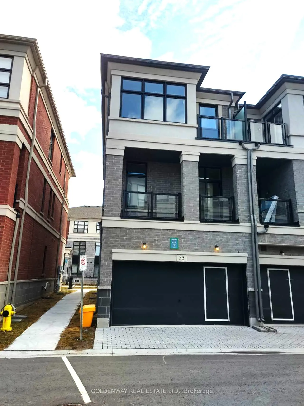 Photo 15 of 35 Wuhan Lane, Markham, Wismer — HOMEH