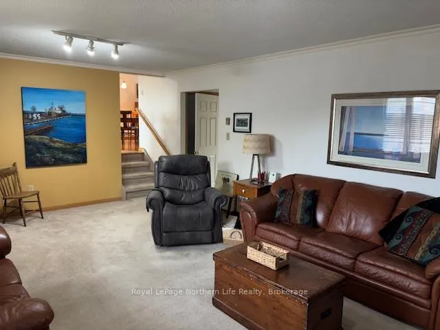 Photo 25 of 45 Sable Crescent, North Bay, Birchaven — HOMEH