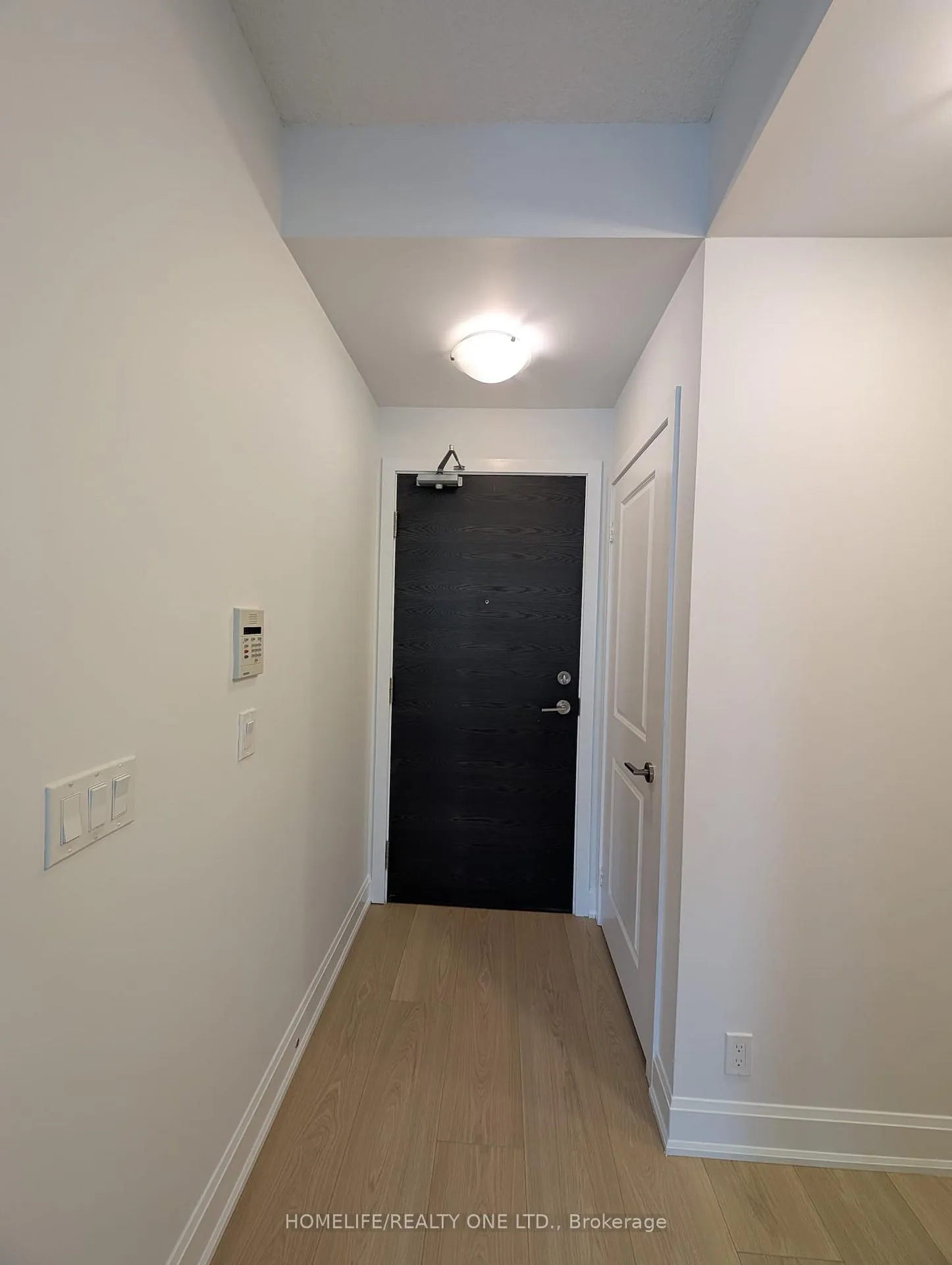 Front of Unit 3108, 33 Shore Breeze Drive