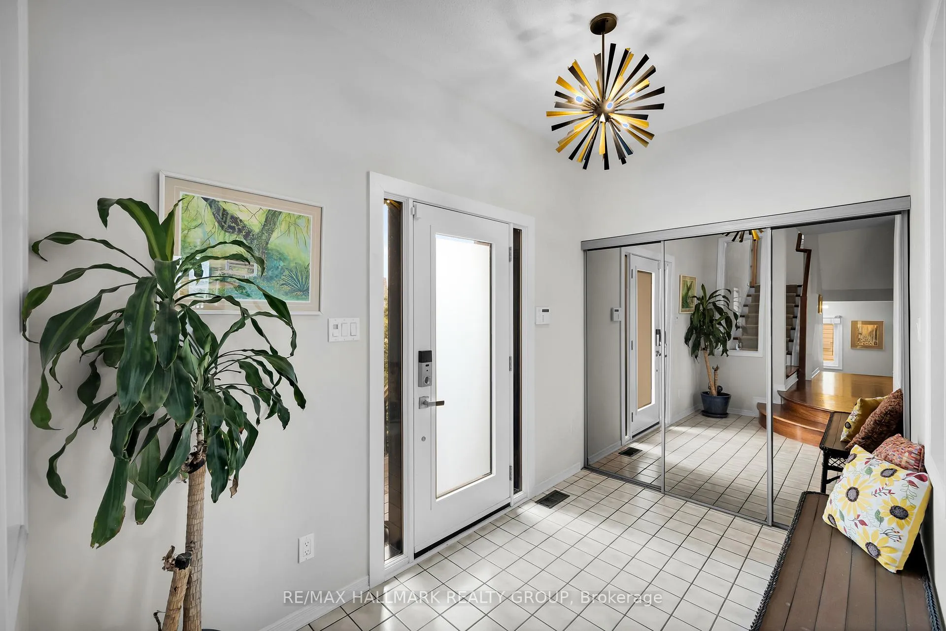 Photo 3 of 38 Briermoor Crescent, Ottawa, Hunt Club Park/Greenboro — HOMEH