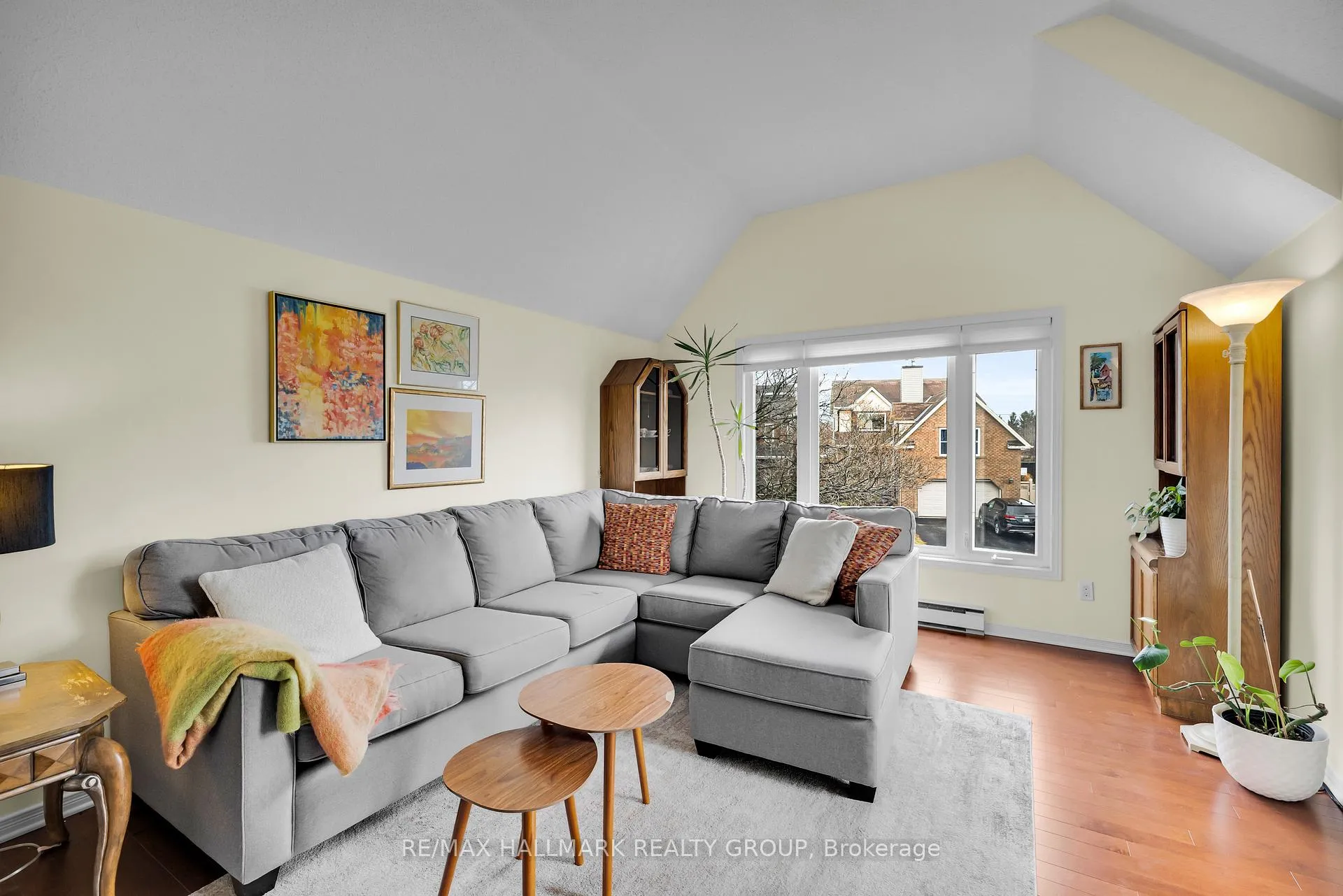 Photo 25 of 38 Briermoor Crescent, Ottawa, Hunt Club Park/Greenboro — HOMEH