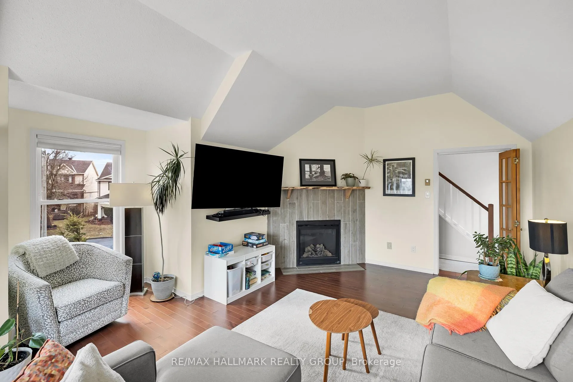 Photo 26 of 38 Briermoor Crescent, Ottawa, Hunt Club Park/Greenboro — HOMEH