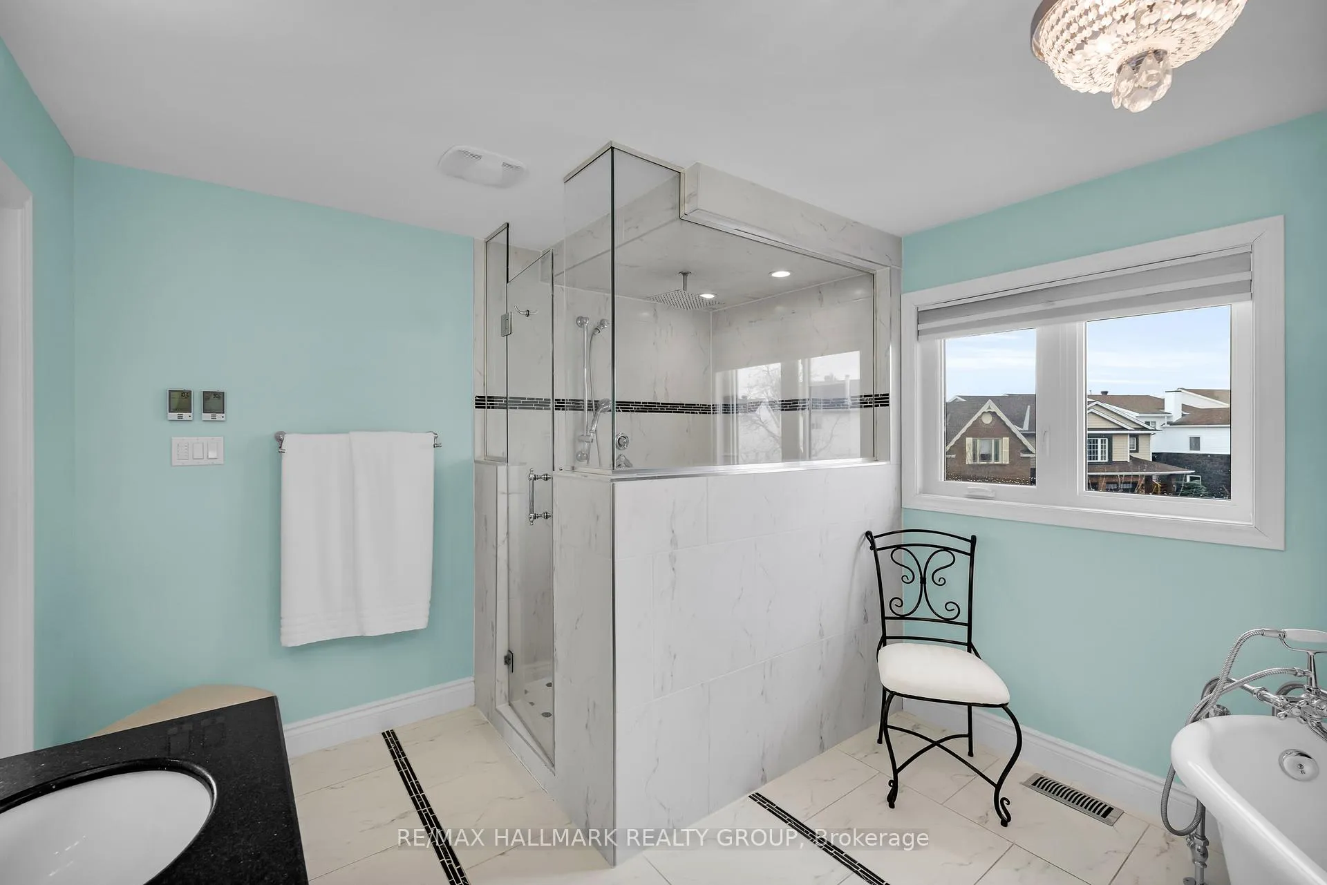 Photo 32 of 38 Briermoor Crescent, Ottawa, Hunt Club Park/Greenboro — HOMEH