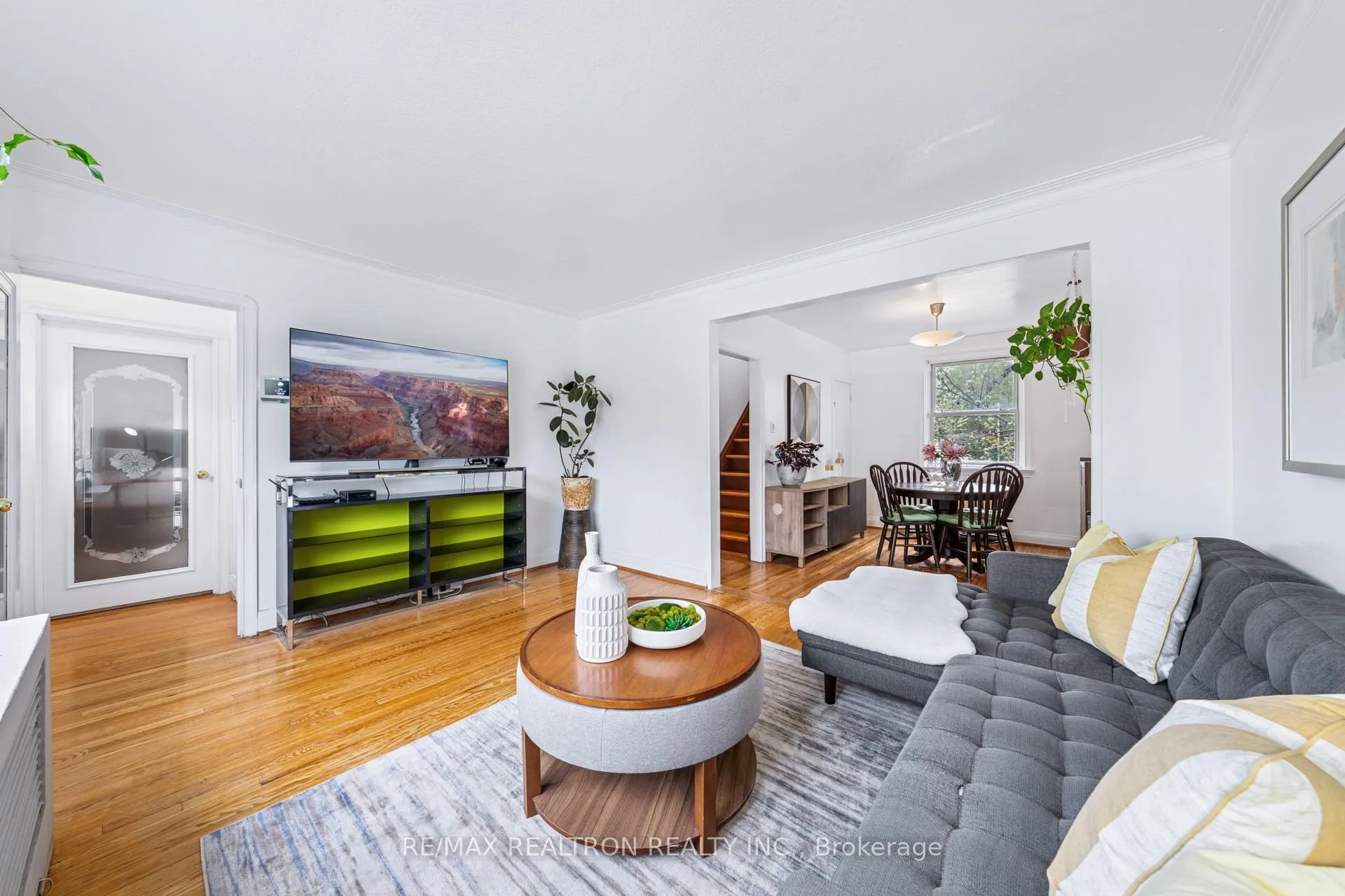 Photo 8 of 16 Plaxton Drive, Toronto, O'Connor-Parkview — HOMEH