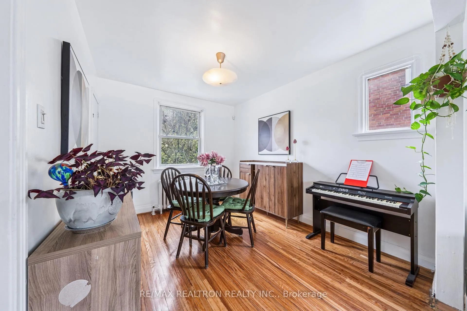 Photo 13 of 16 Plaxton Drive, Toronto, O'Connor-Parkview — HOMEH