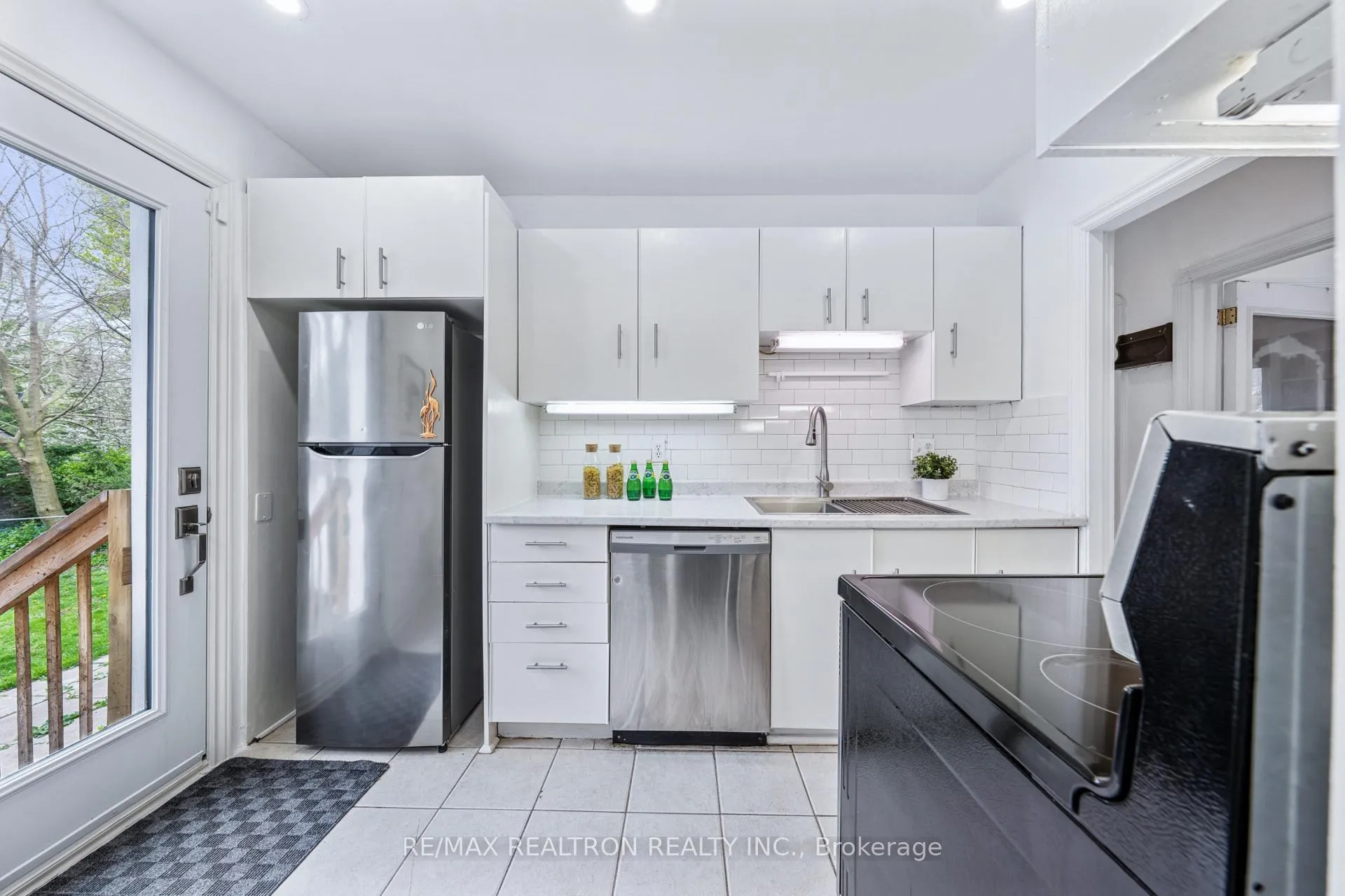 Photo 16 of 16 Plaxton Drive, Toronto, O'Connor-Parkview — HOMEH