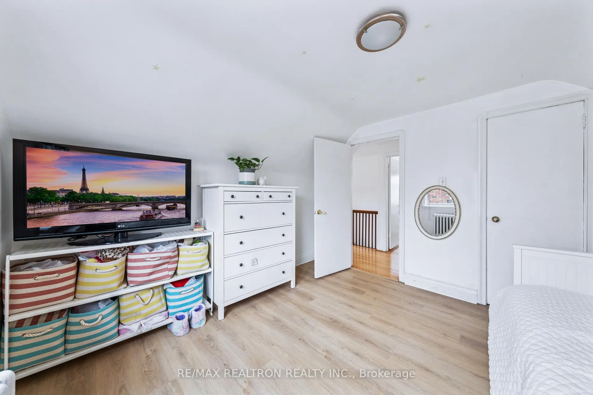 Photo 20 of 16 Plaxton Drive, Toronto, O'Connor-Parkview — HOMEH