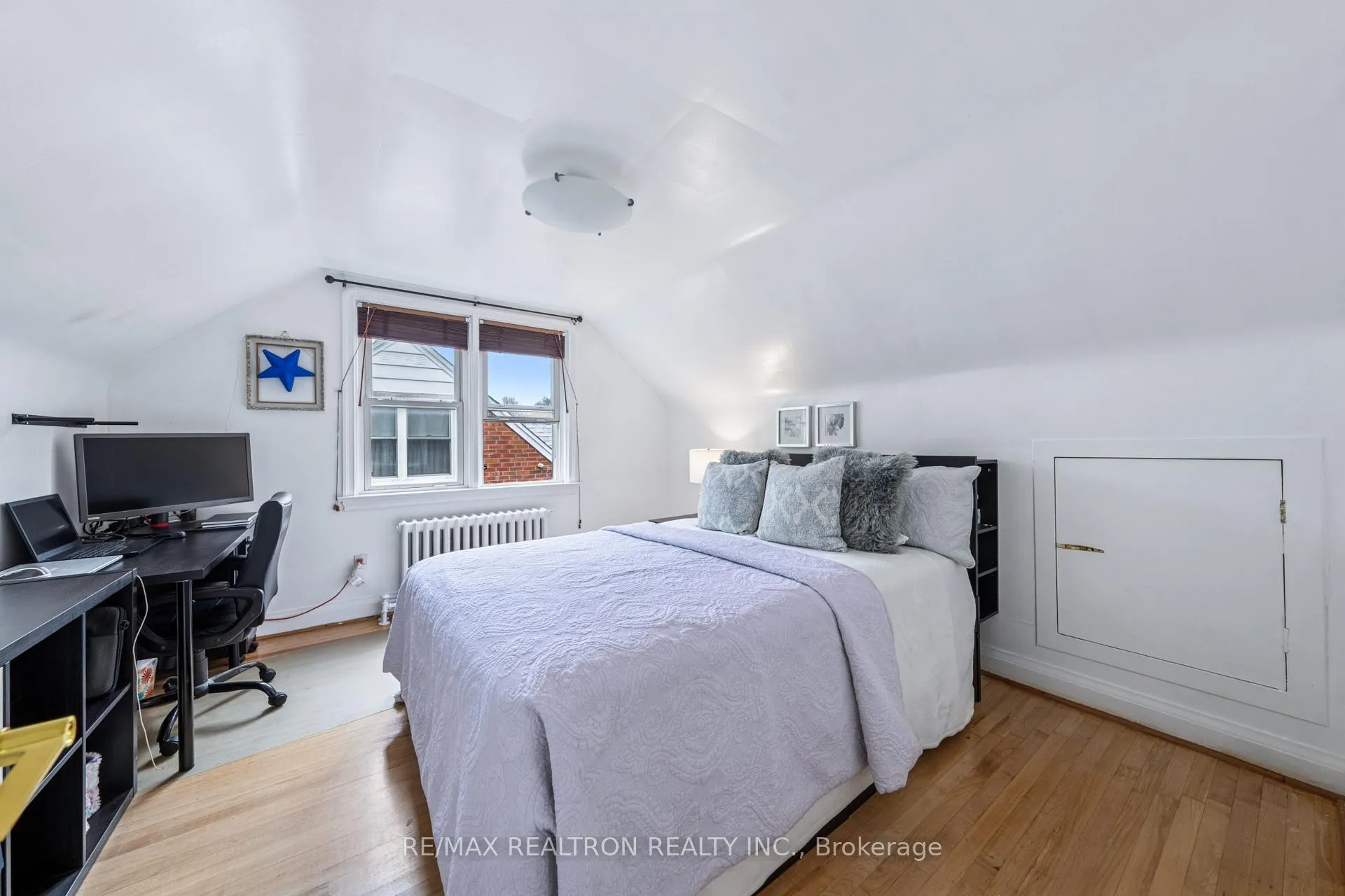 Photo 22 of 16 Plaxton Drive, Toronto, O'Connor-Parkview — HOMEH