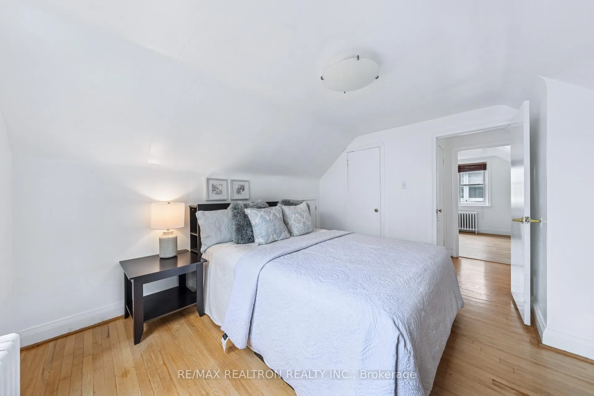Photo 23 of 16 Plaxton Drive, Toronto, O'Connor-Parkview — HOMEH